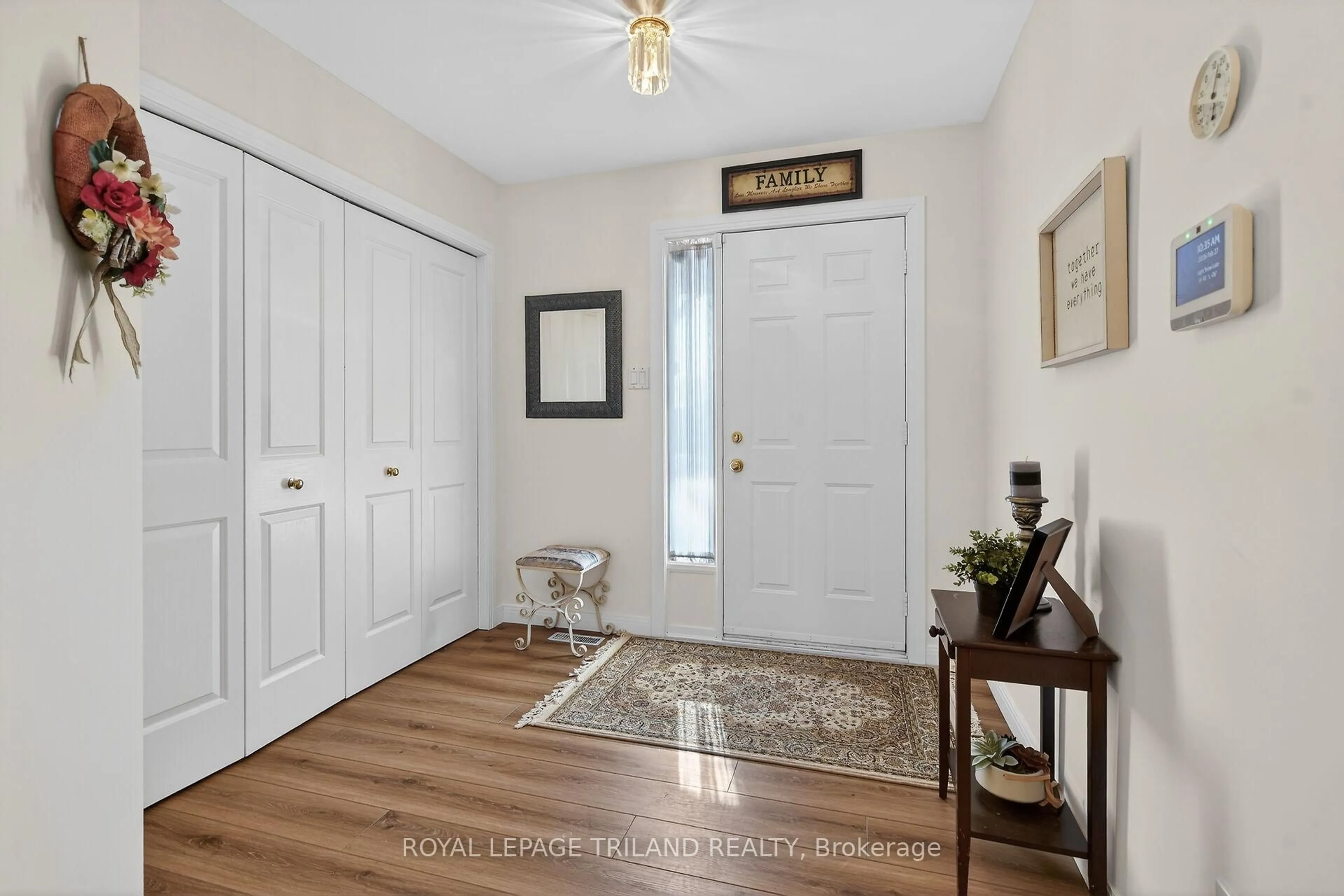 Indoor entryway for 155 KILLARNEY Rd #14, London North Ontario N5X 3X8