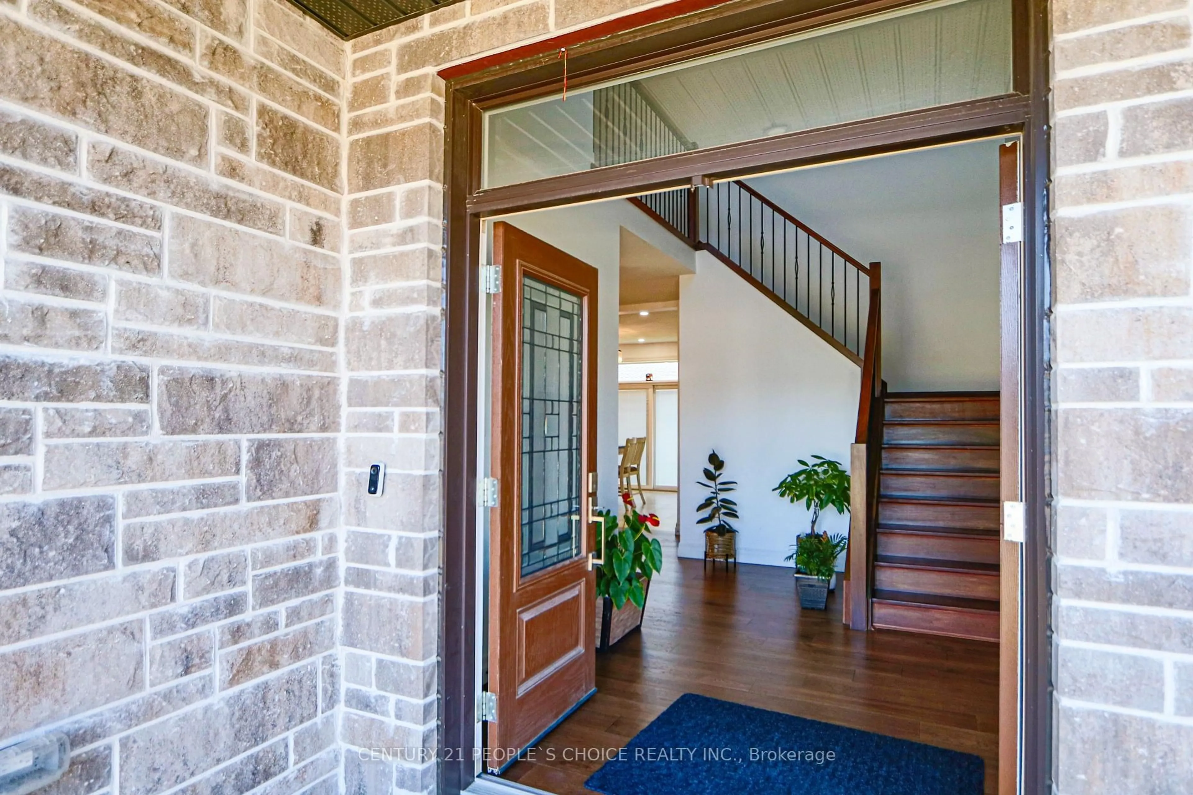 Indoor entryway for 222 Boardwalk Way, Thames Centre Ontario N0L 1G2