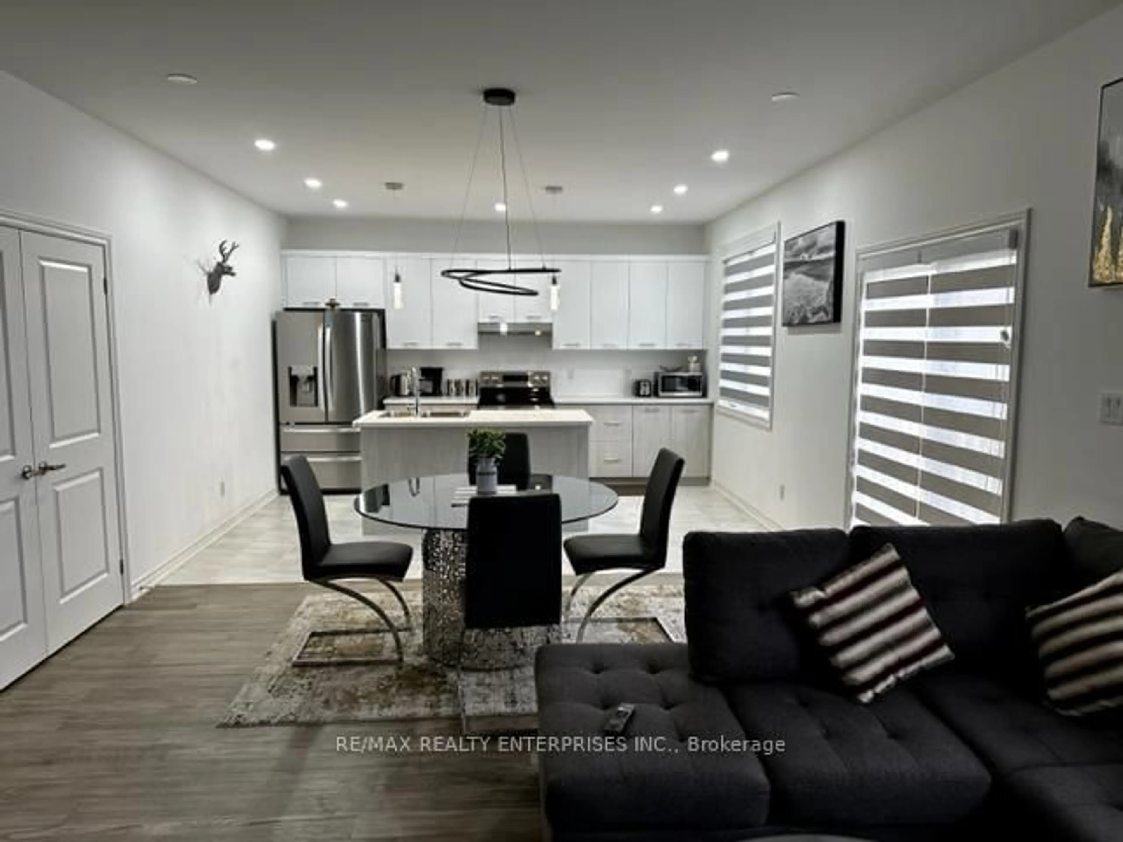 Open concept kitchen, ceramic/tile floor for 135 Rosie St, Blue Mountains Ontario N0H 1J0