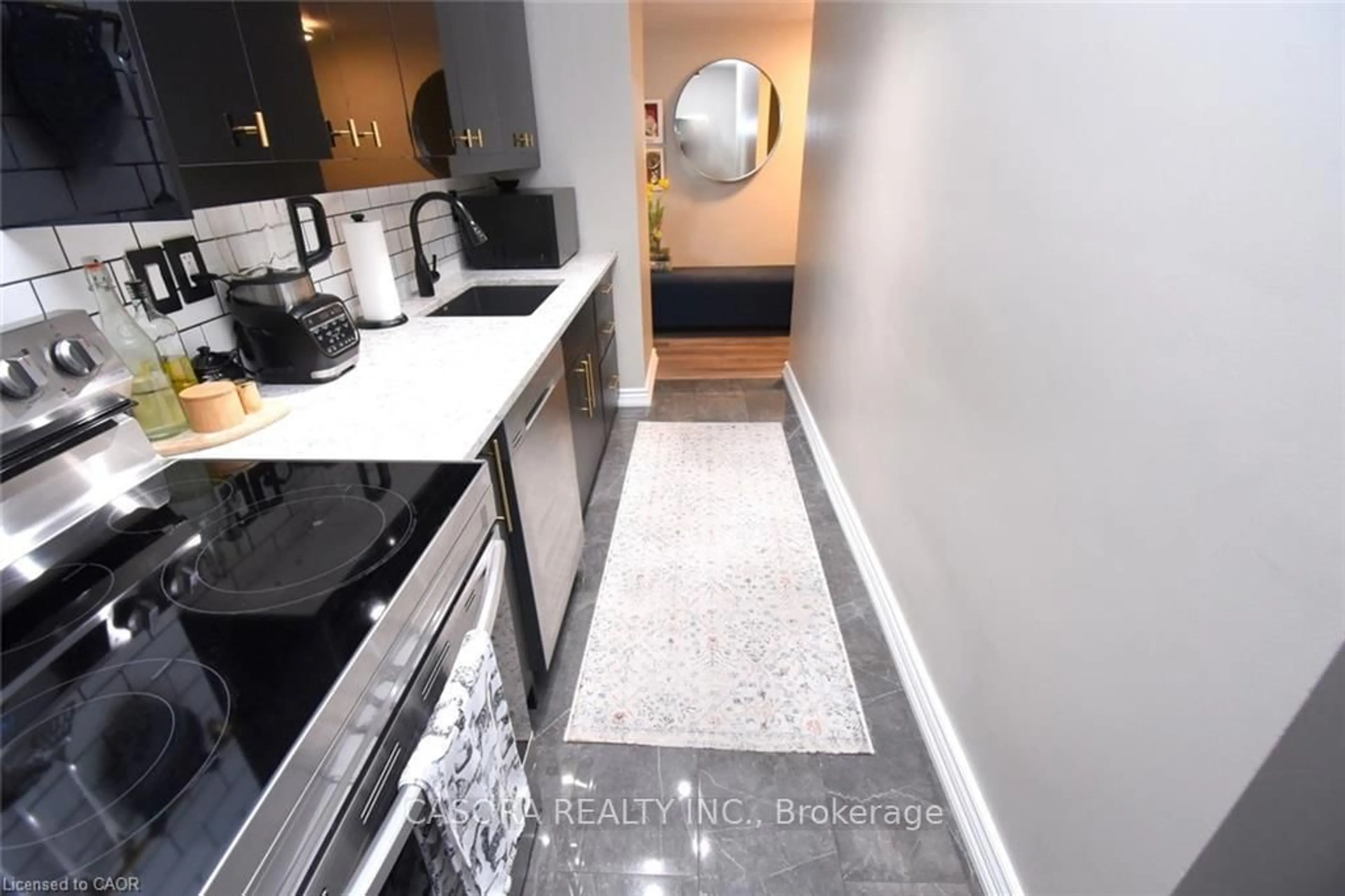 Unknown for 15 NICKLAUS Dr #11, Hamilton Ontario L8K 5J5