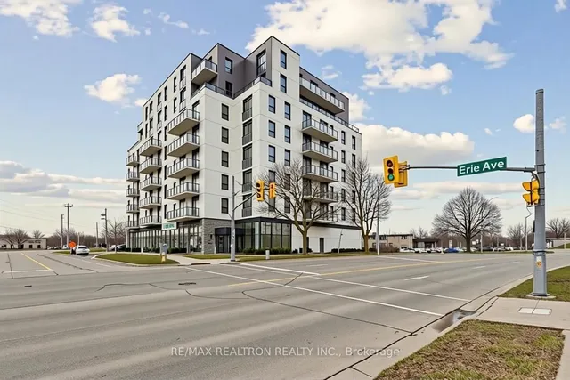 7 Erie Ave #305, Brantford 2