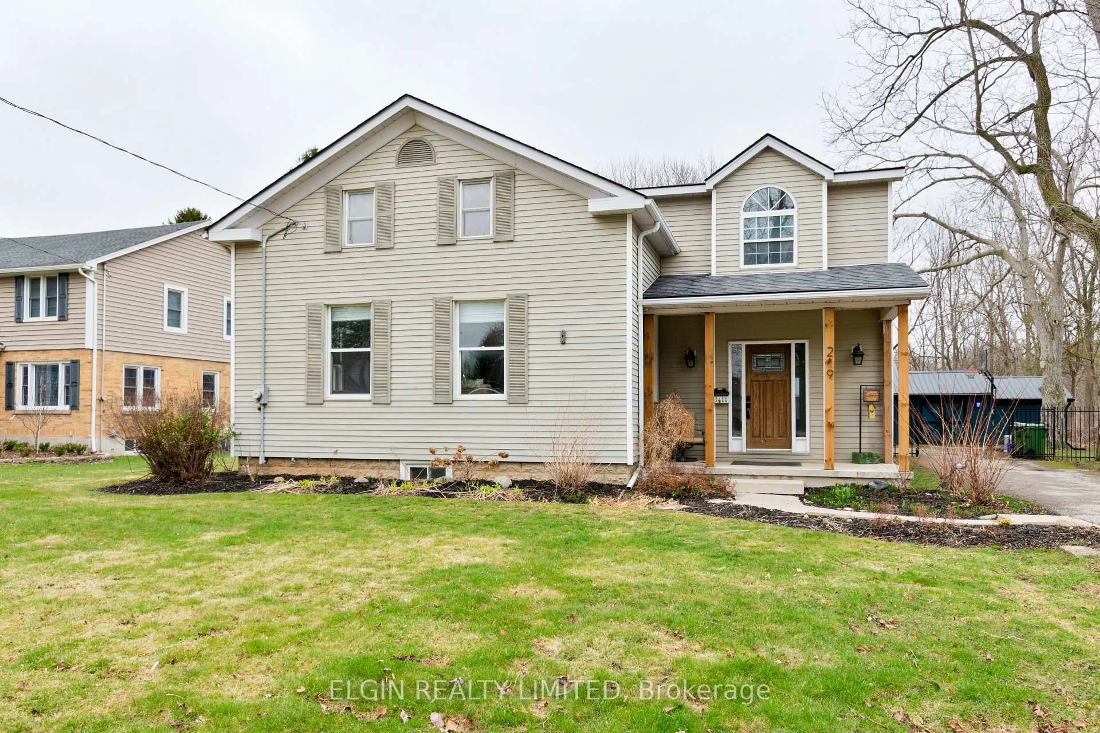 Home with brick exterior material, street for 219 Sunset Dr, St. Thomas Ontario N5R 3C2