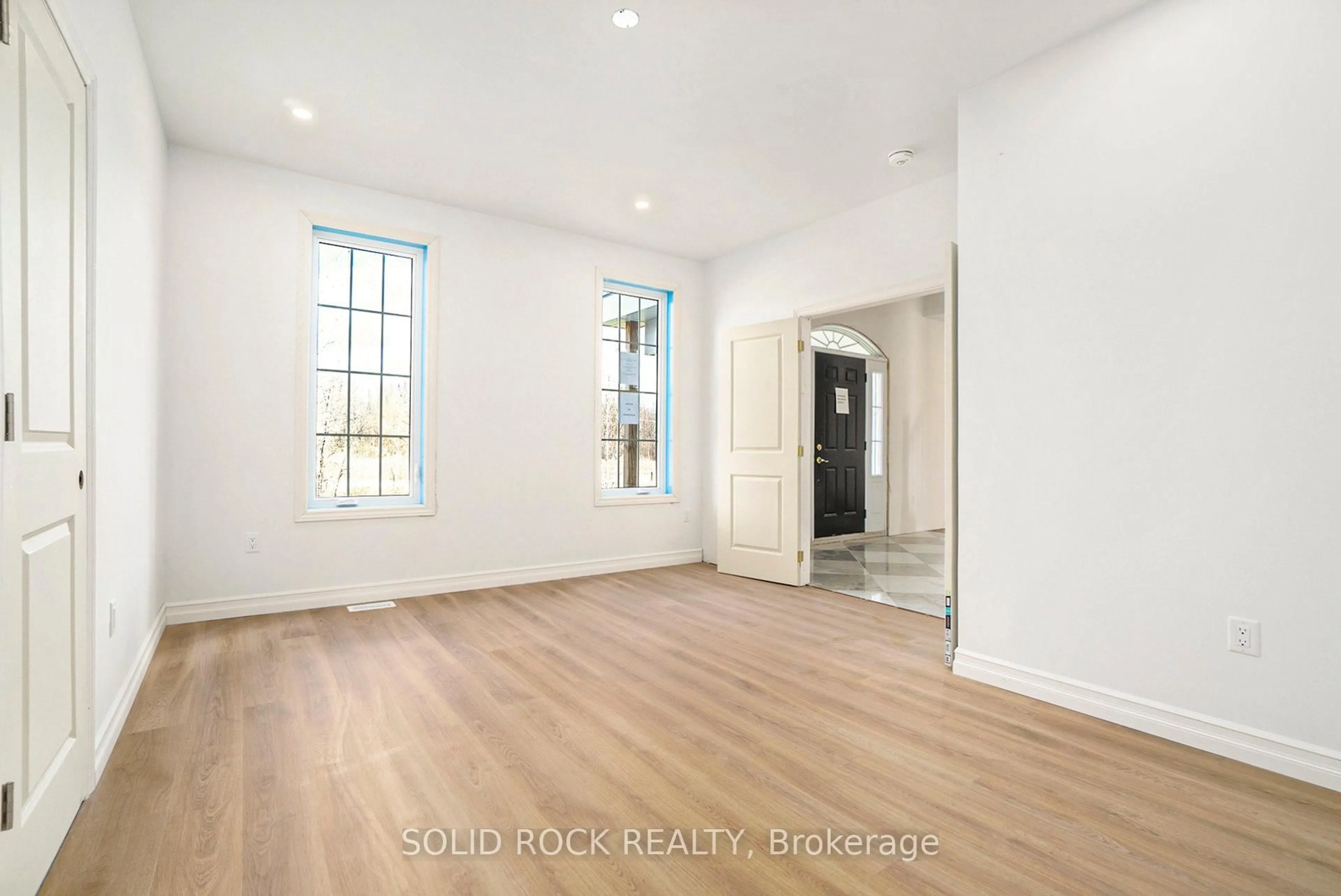 A pic of a room for 9248 Smith Rd, Edwardsburgh/Cardinal Ontario K0G 1T0