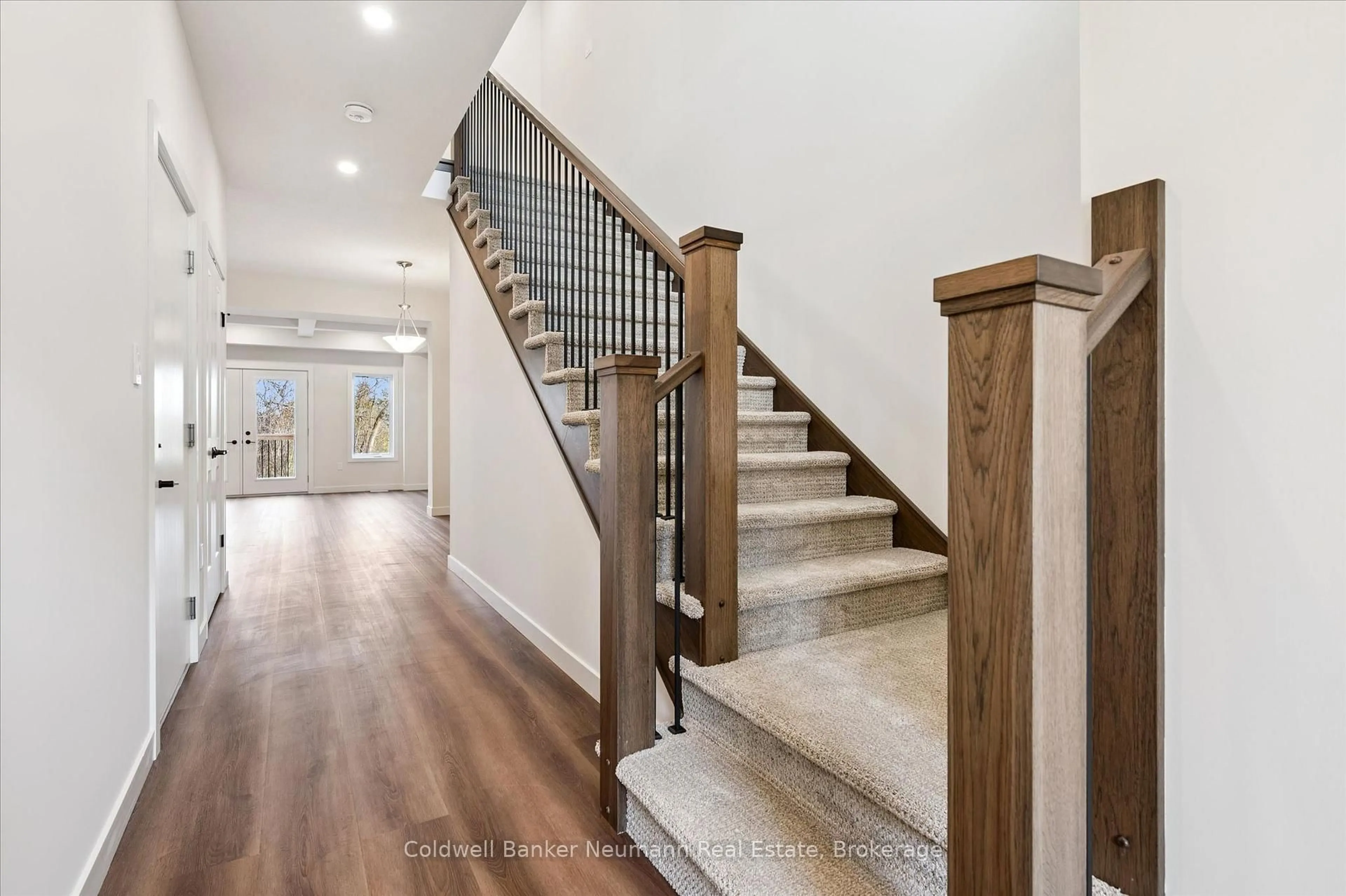 Unknown for 30 Fieldstone Lane, Centre Wellington Ontario N0B 1S0