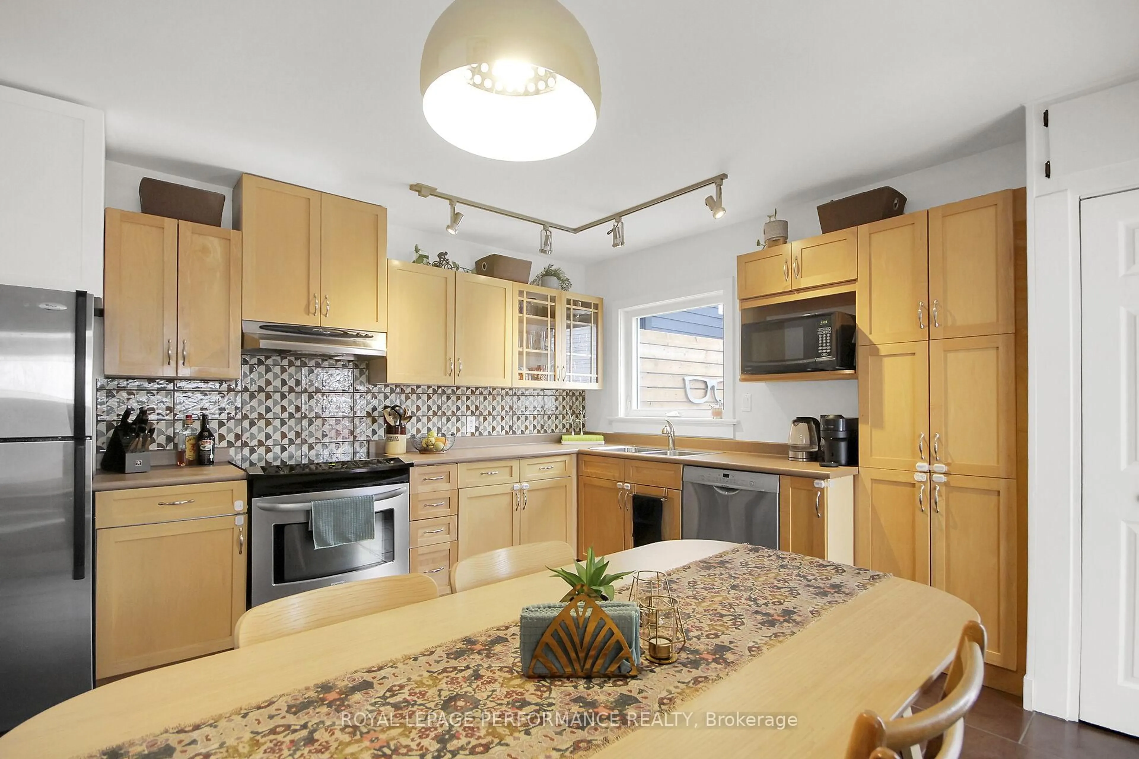 Unknown for 345 Tweedsmuir Ave, Ottawa Ontario K1Z 5N3