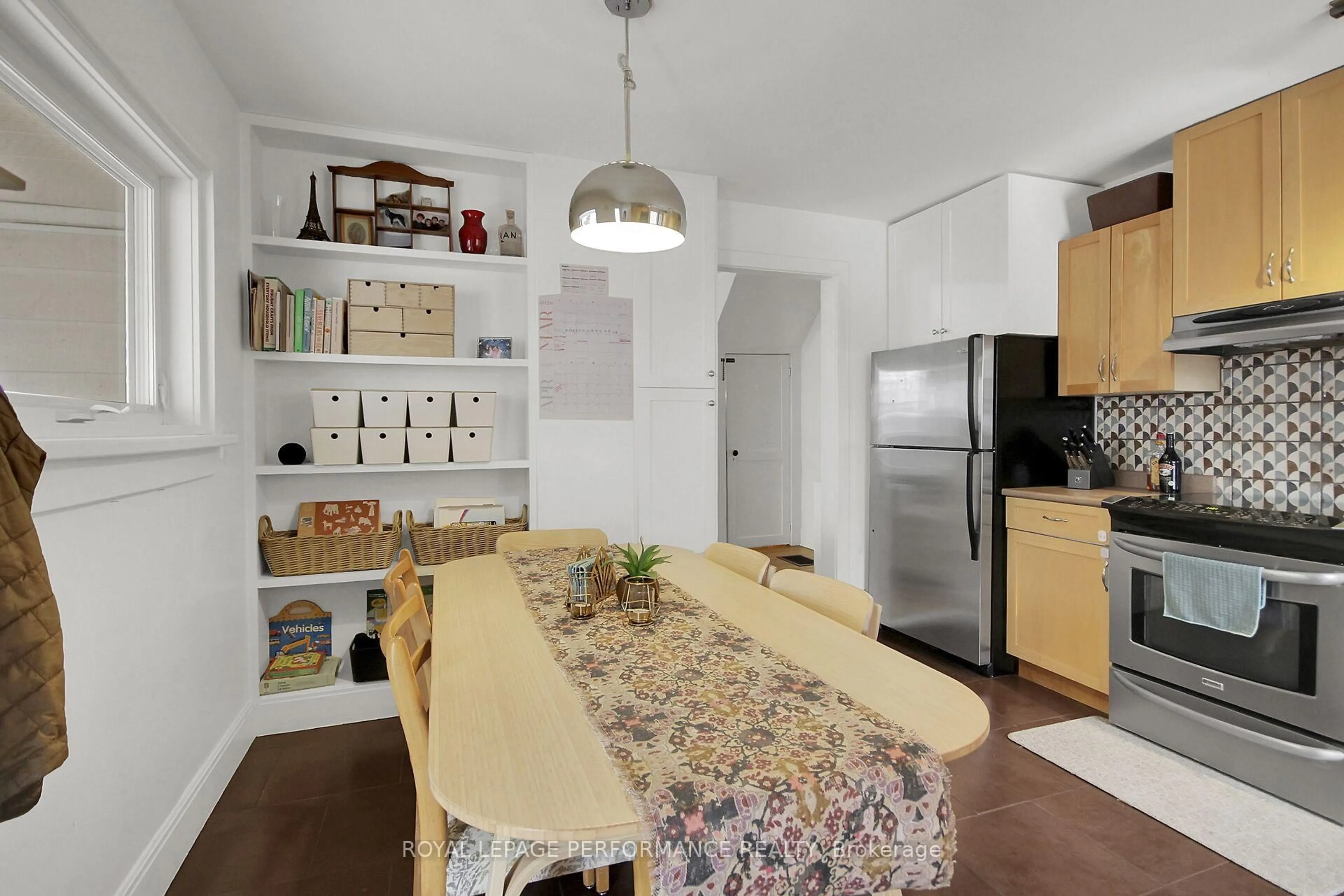 Unknown for 345 Tweedsmuir Ave, Ottawa Ontario K1Z 5N3