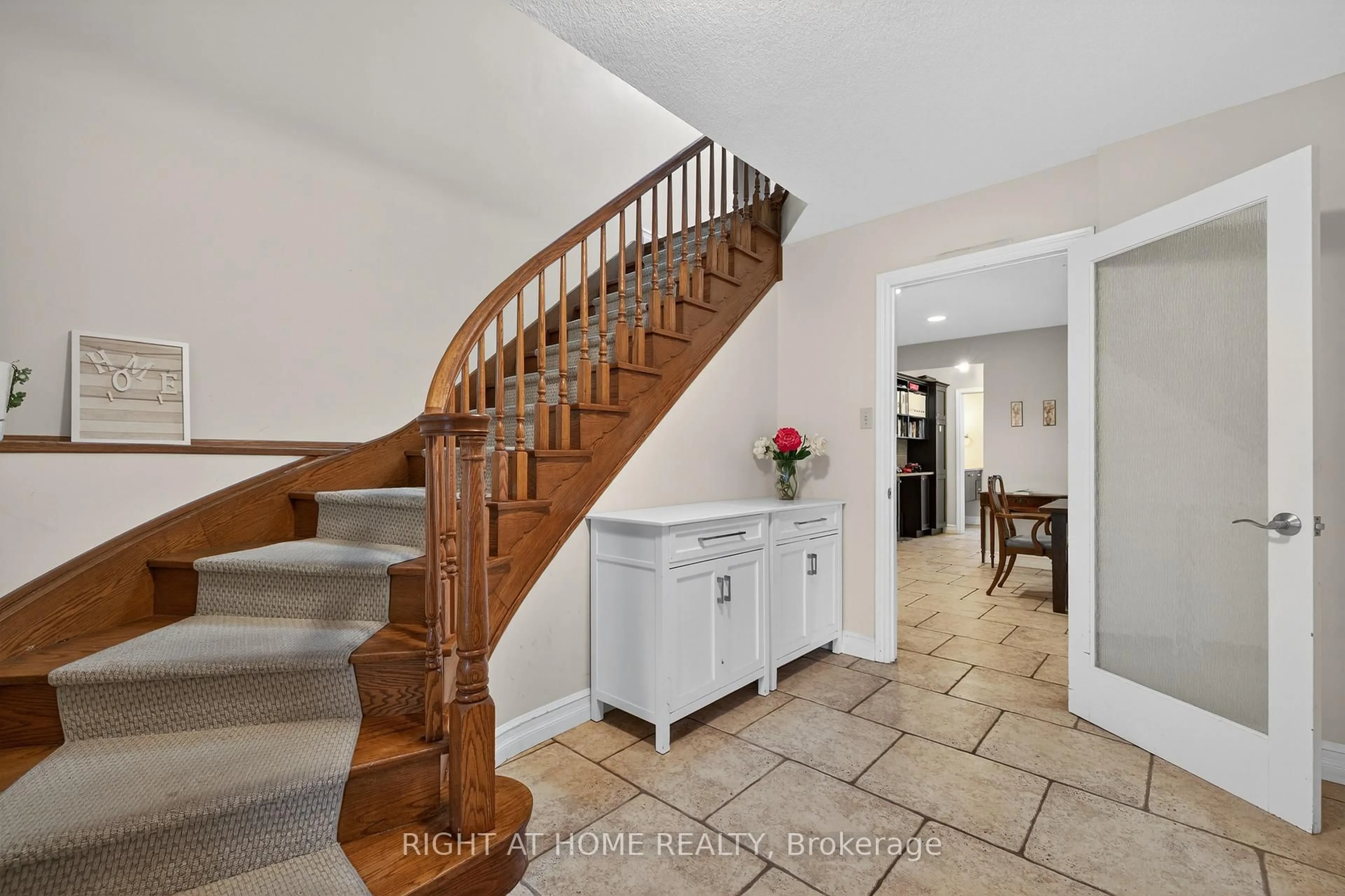 Unknown for 495 Jeffreybrook Clse, London North Ontario N5X 2S5