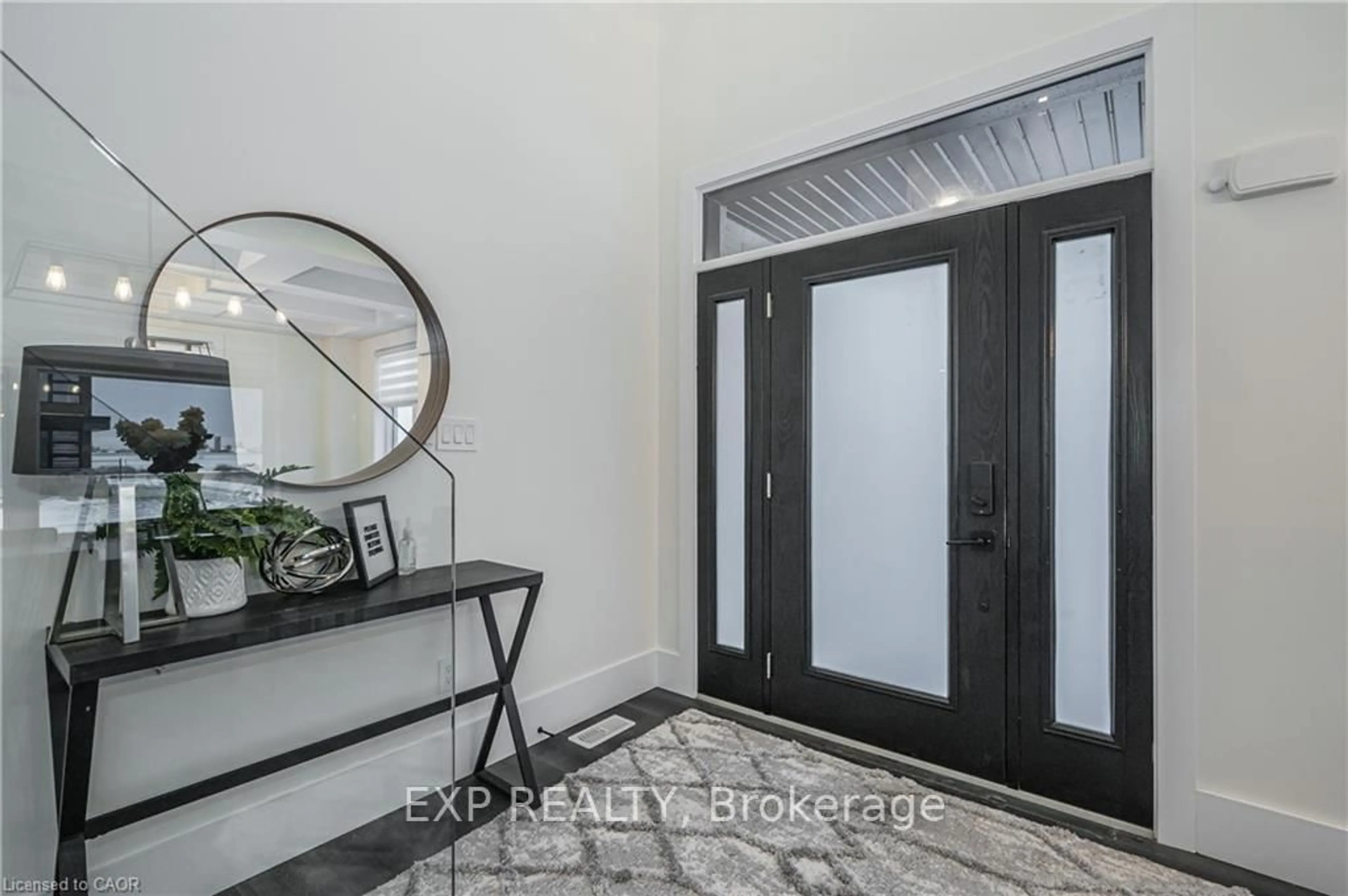 Indoor entryway for 39 Coulter St, Perth East Ontario N0K 1M0