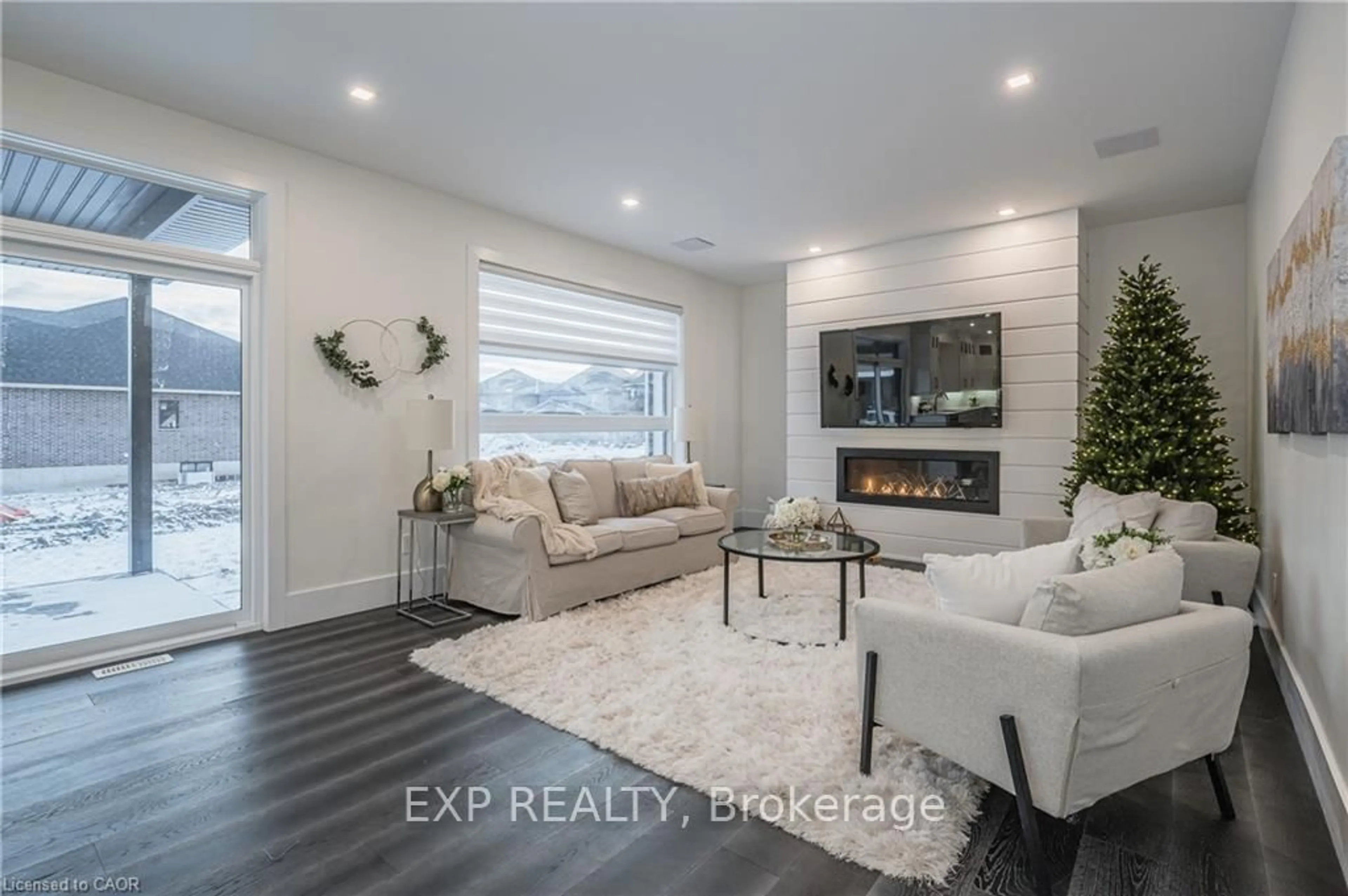 Living room with furniture, unknown for 39 Coulter St, Perth East Ontario N0K 1M0