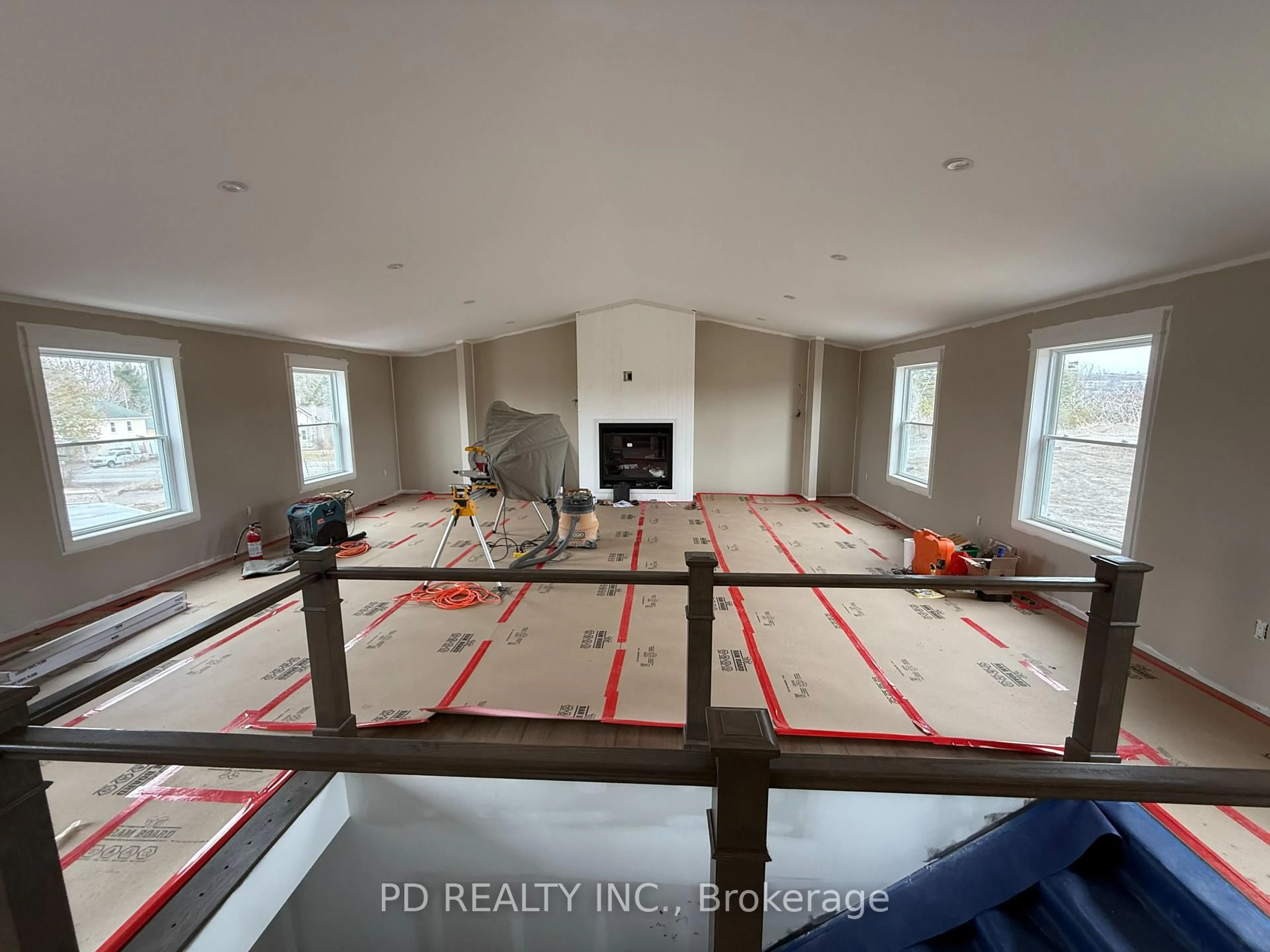 A pic of a room for 2467 Queen Mary St, Cavan Monaghan Ontario L0A 1C0