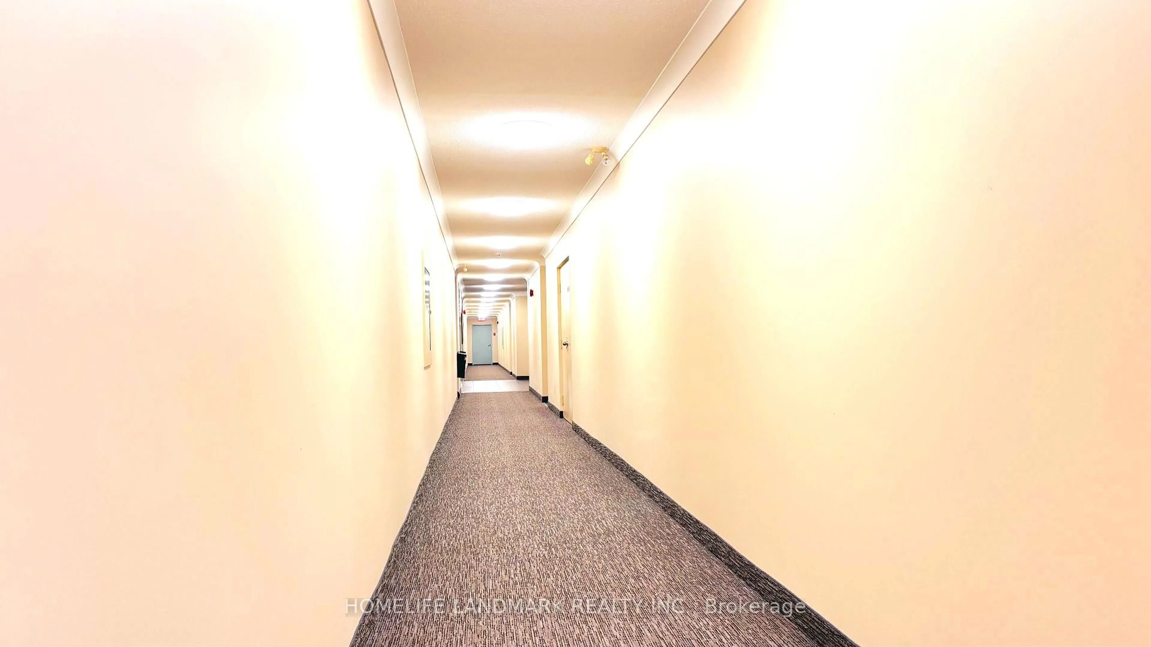 Indoor foyer for 300 KEATS Way ##207, Waterloo Ontario N2L 6E6