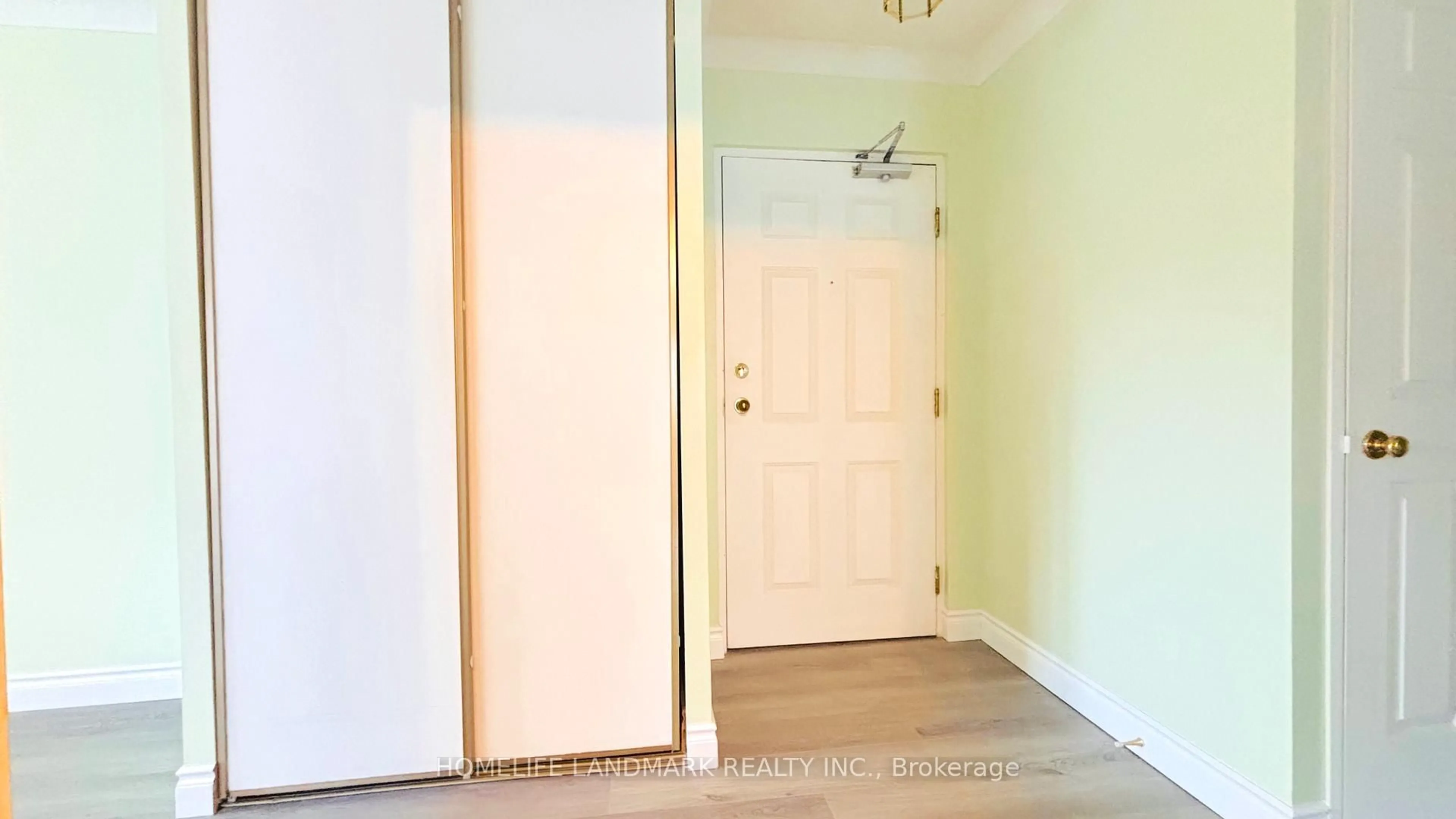 A pic of a room for 300 KEATS Way ##207, Waterloo Ontario N2L 6E6