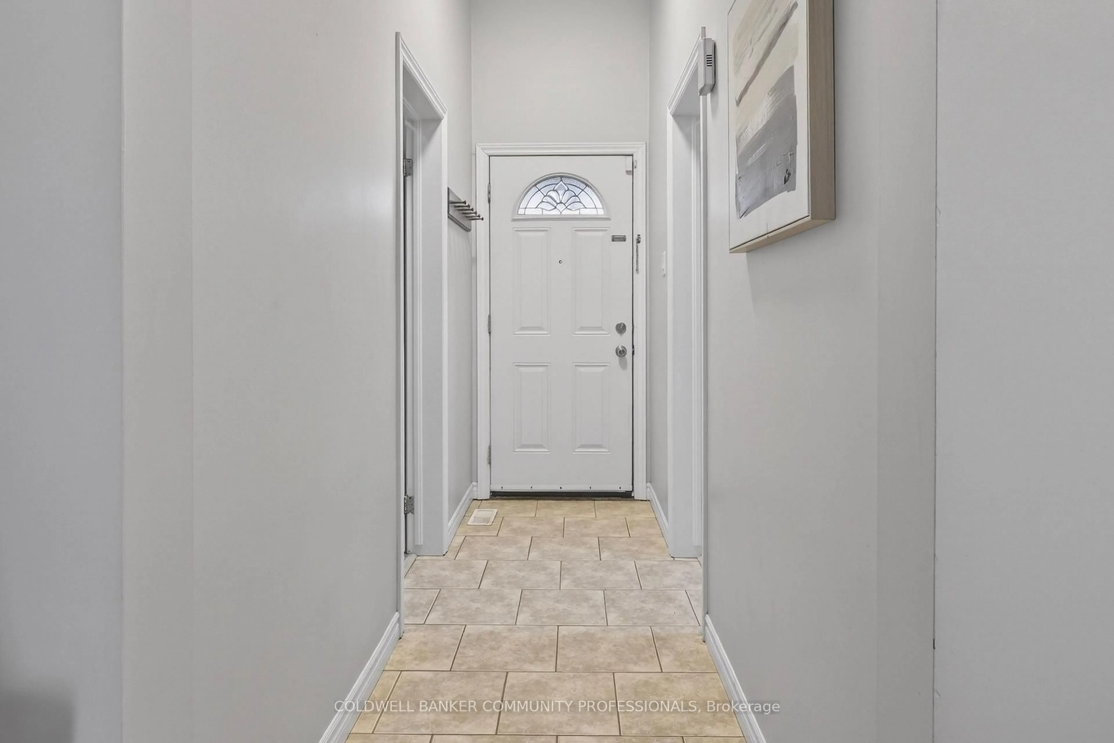 Indoor entryway for 57 Steven St, Hamilton Ontario L8L 5N4