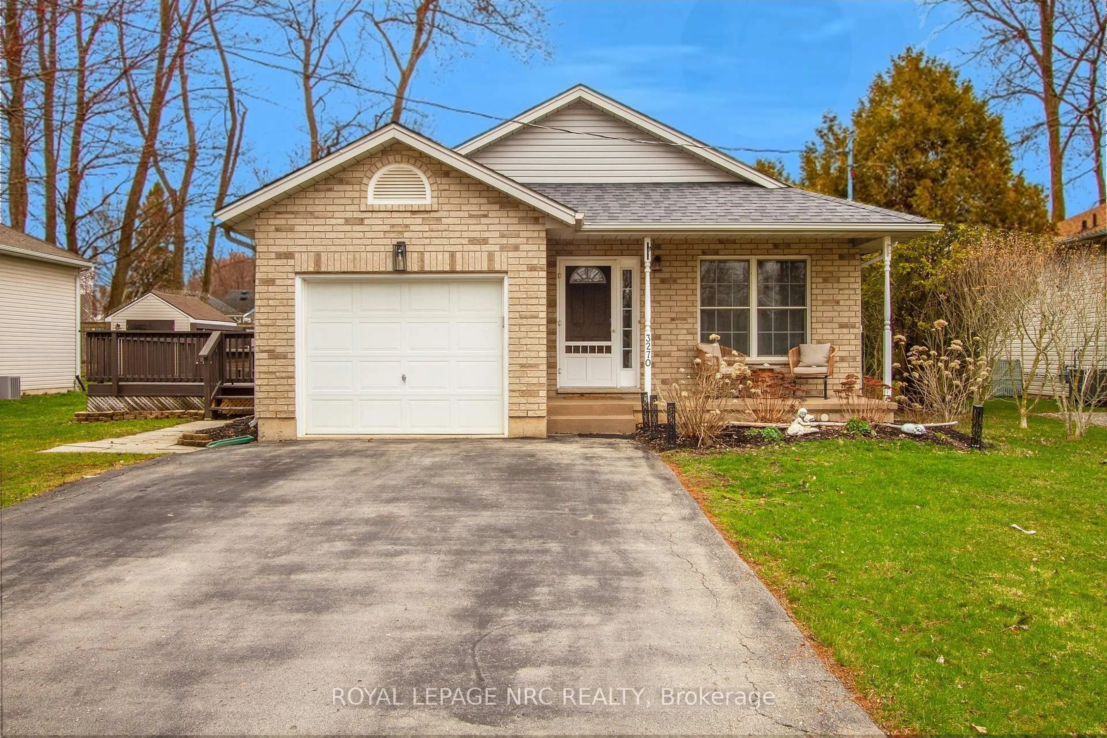 Home with brick exterior material, street for 3270 Poplar Ave, Fort Erie Ontario L0S 1N0