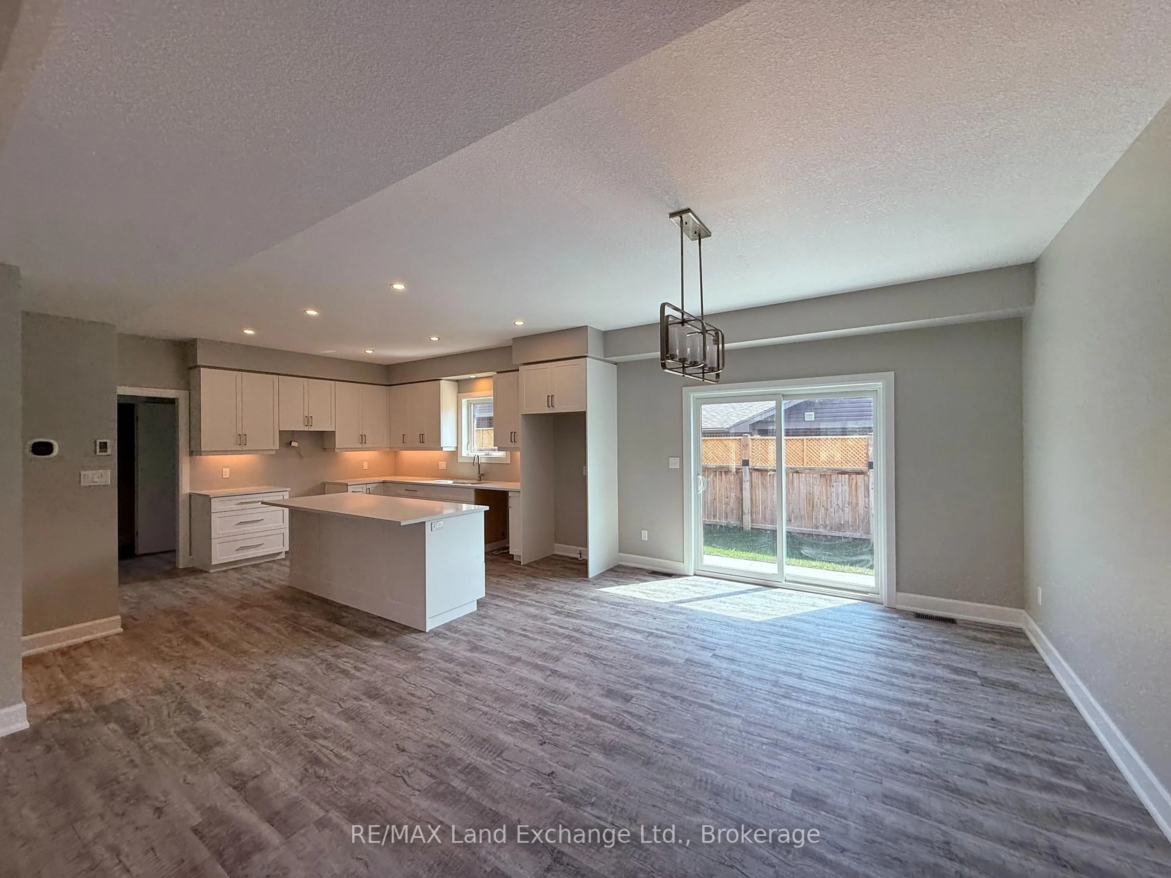 Open concept kitchen, unknown for 8 GOLF LINKS Rd #Unit 2, Kincardine Ontario N2Z 0G1