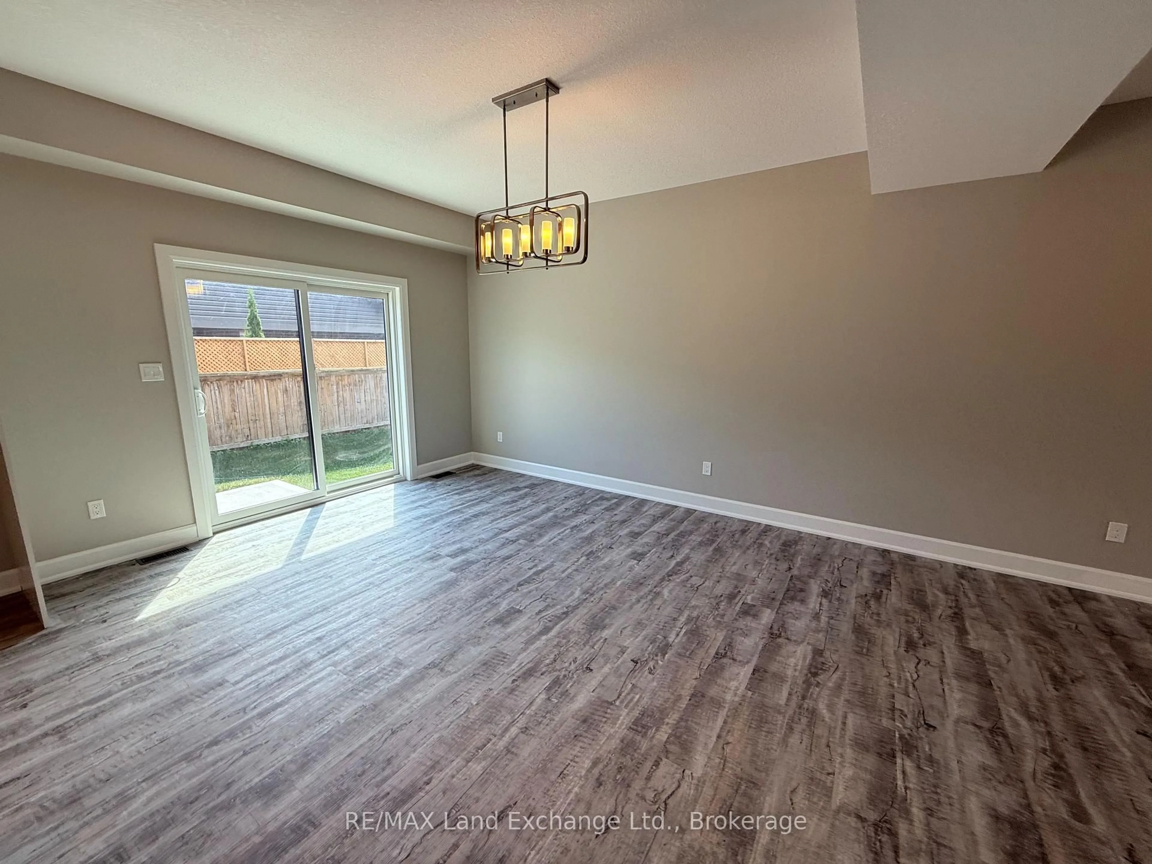 A pic of a room for 8 GOLF LINKS Rd #Unit 3, Kincardine Ontario N2Z 0G1