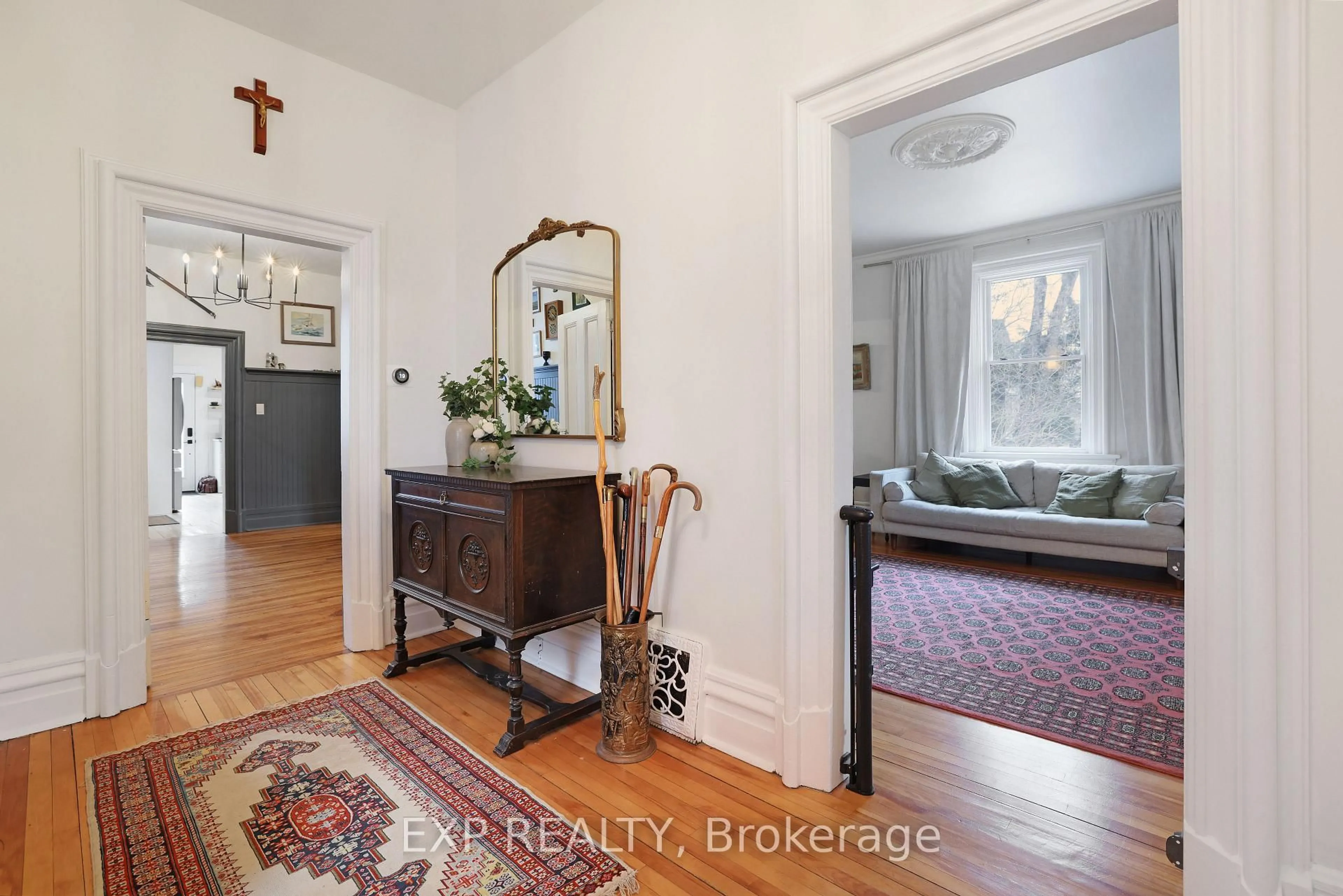 Indoor entryway for 128 RENFREW Ave, Renfrew Ontario K7V 2W9