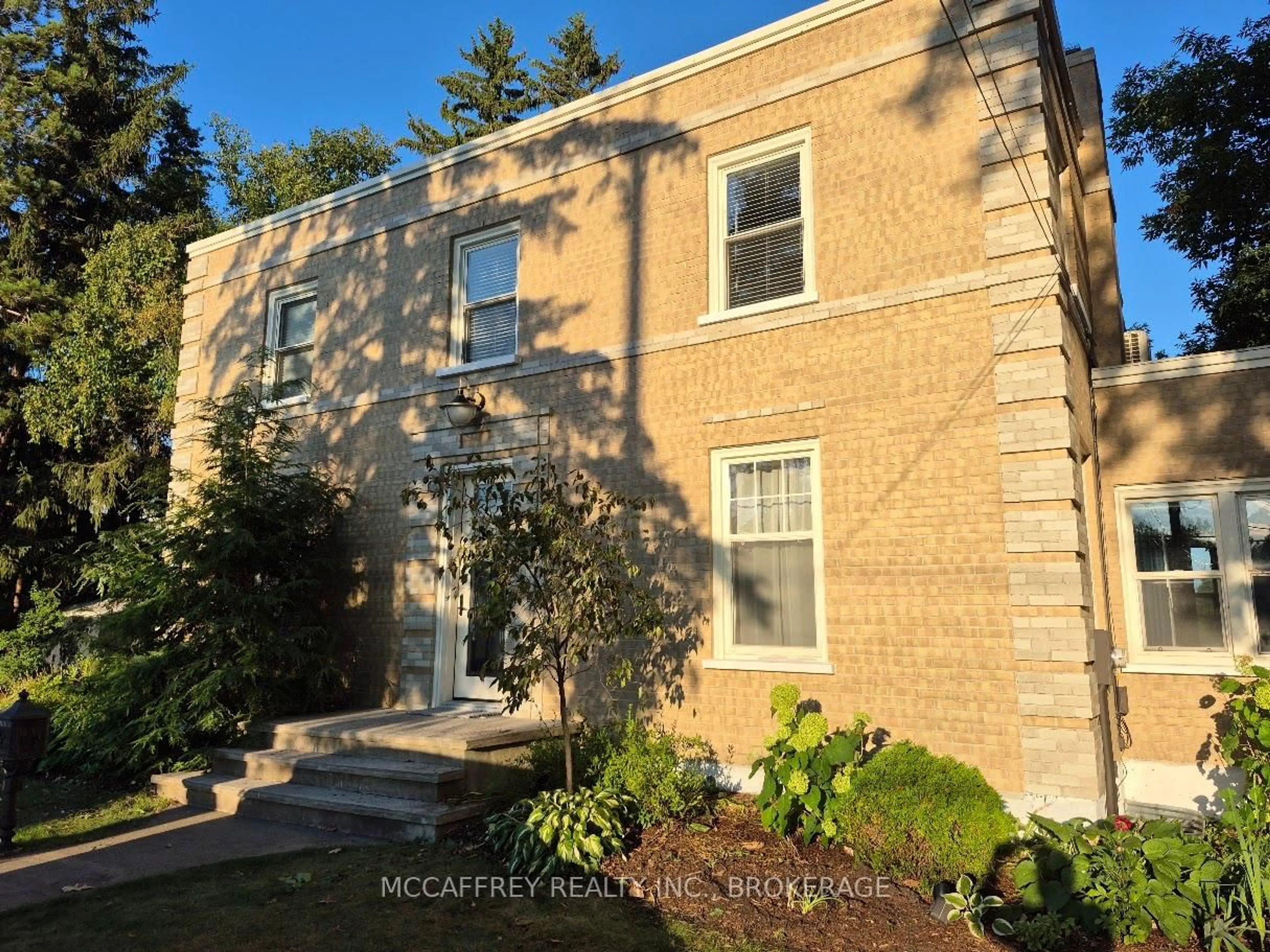 Home with brick exterior material, building for 442 DUNDAS St, Greater Napanee Ontario K7R 2C1