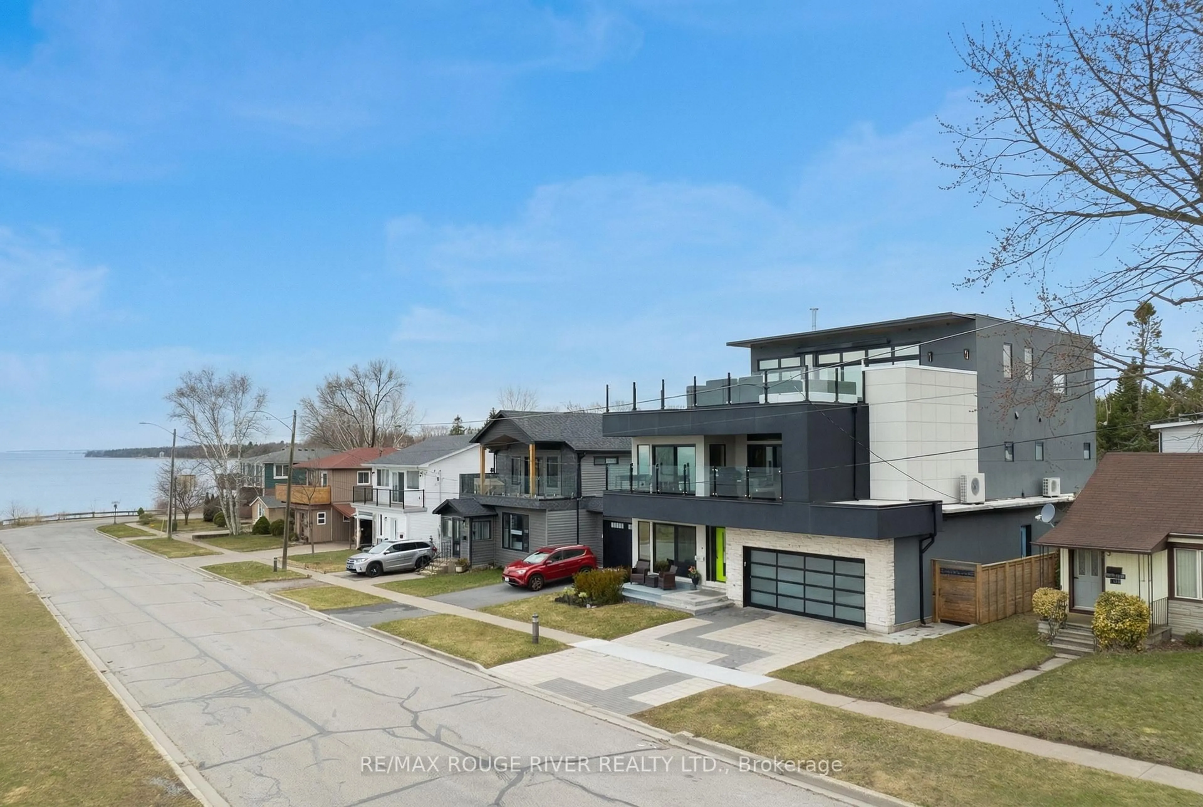 A pic from outside/outdoor area/front of a property/back of a property/a pic from drone, street for 482 Monk St, Cobourg Ontario K9A 2T1