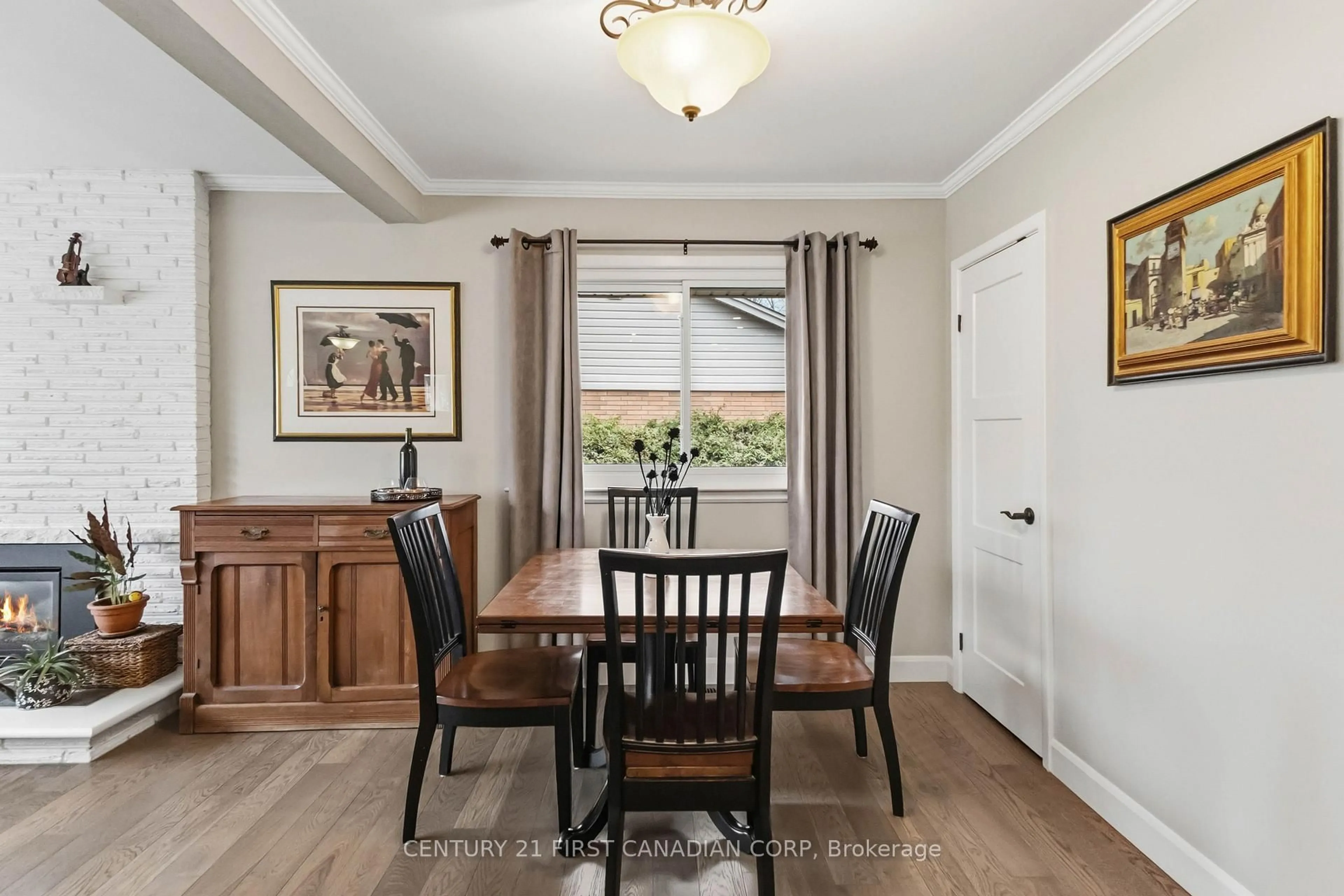 Dining room, wood/laminate floor for 738 Inverness Ave, London North Ontario N6H 3C9