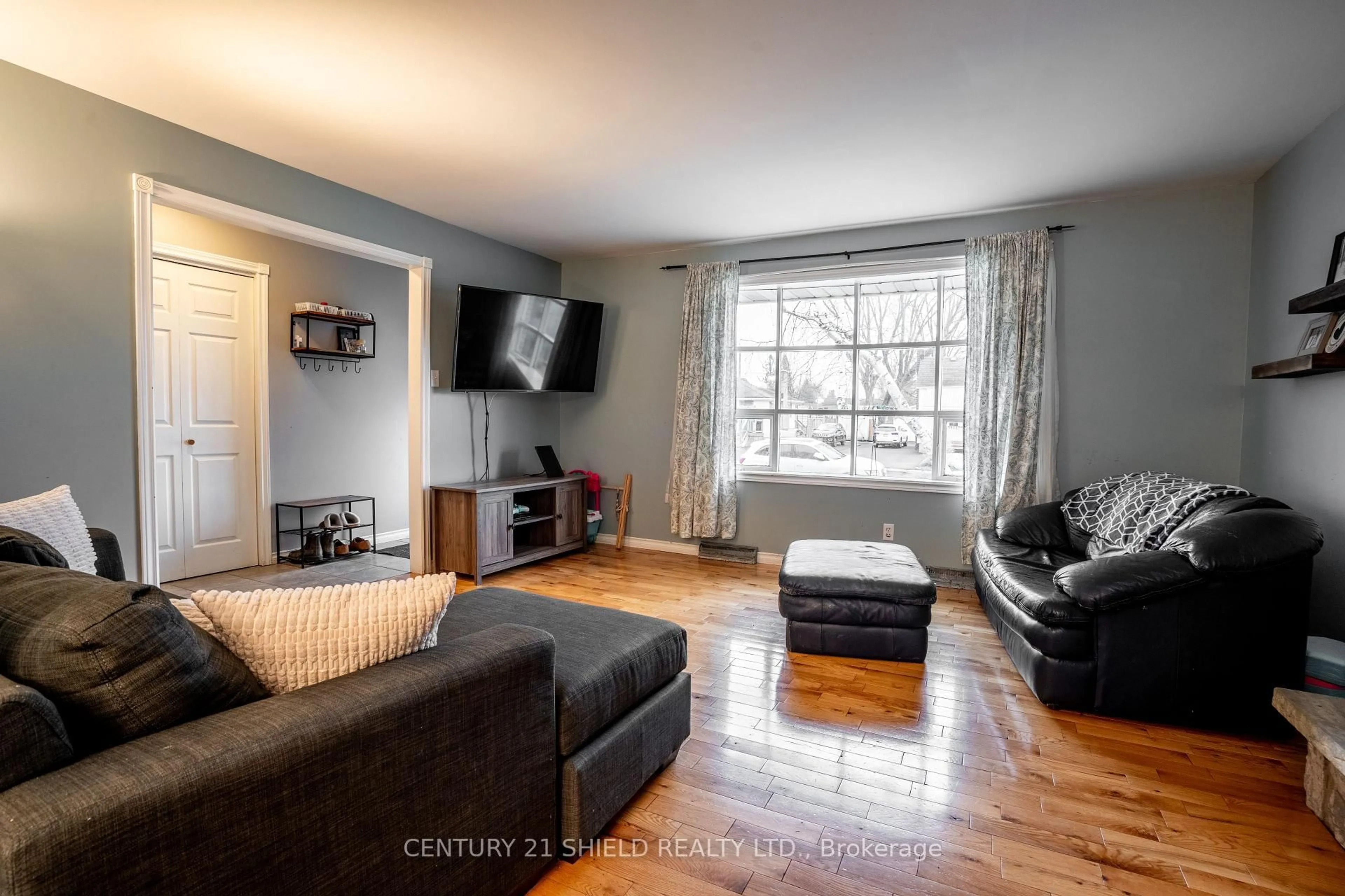 Living room with furniture, unknown for 11 Strachan Ave, South Stormont Ontario K0C 1P0