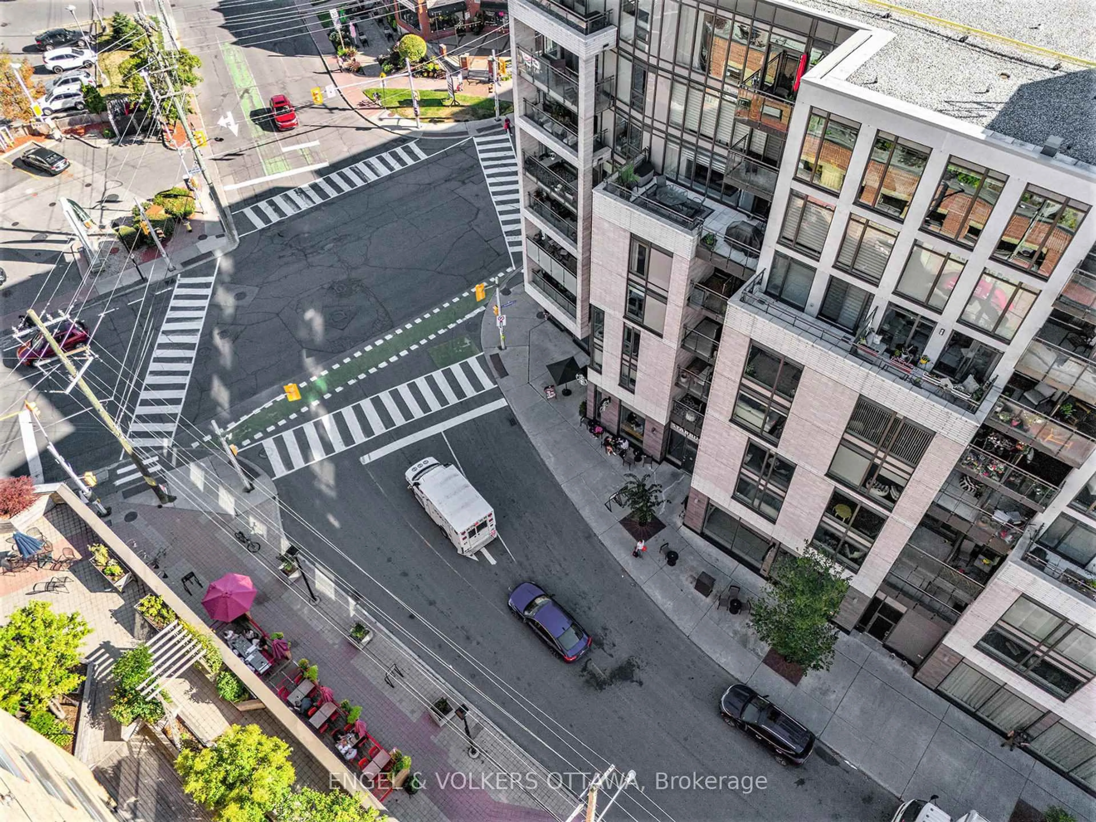A pic from outside/outdoor area/front of a property/back of a property/a pic from drone, city buildings view from balcony for 7 Marquette Ave #605, Ottawa Ontario K1L 8A7