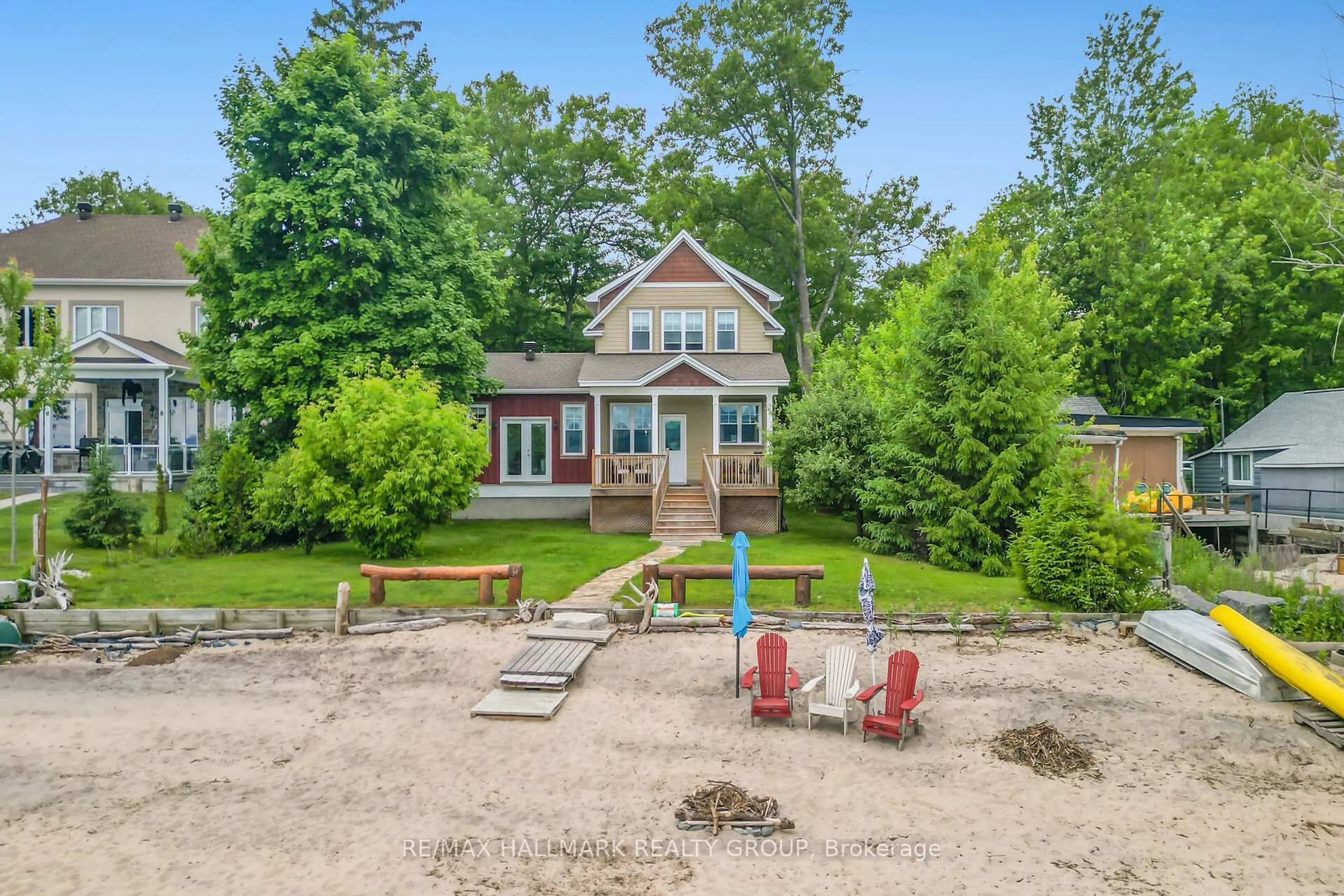 A pic from outside/outdoor area/front of a property/back of a property/a pic from drone, unknown for 500 Bayview Dr, Ottawa Ontario K0A 3M0