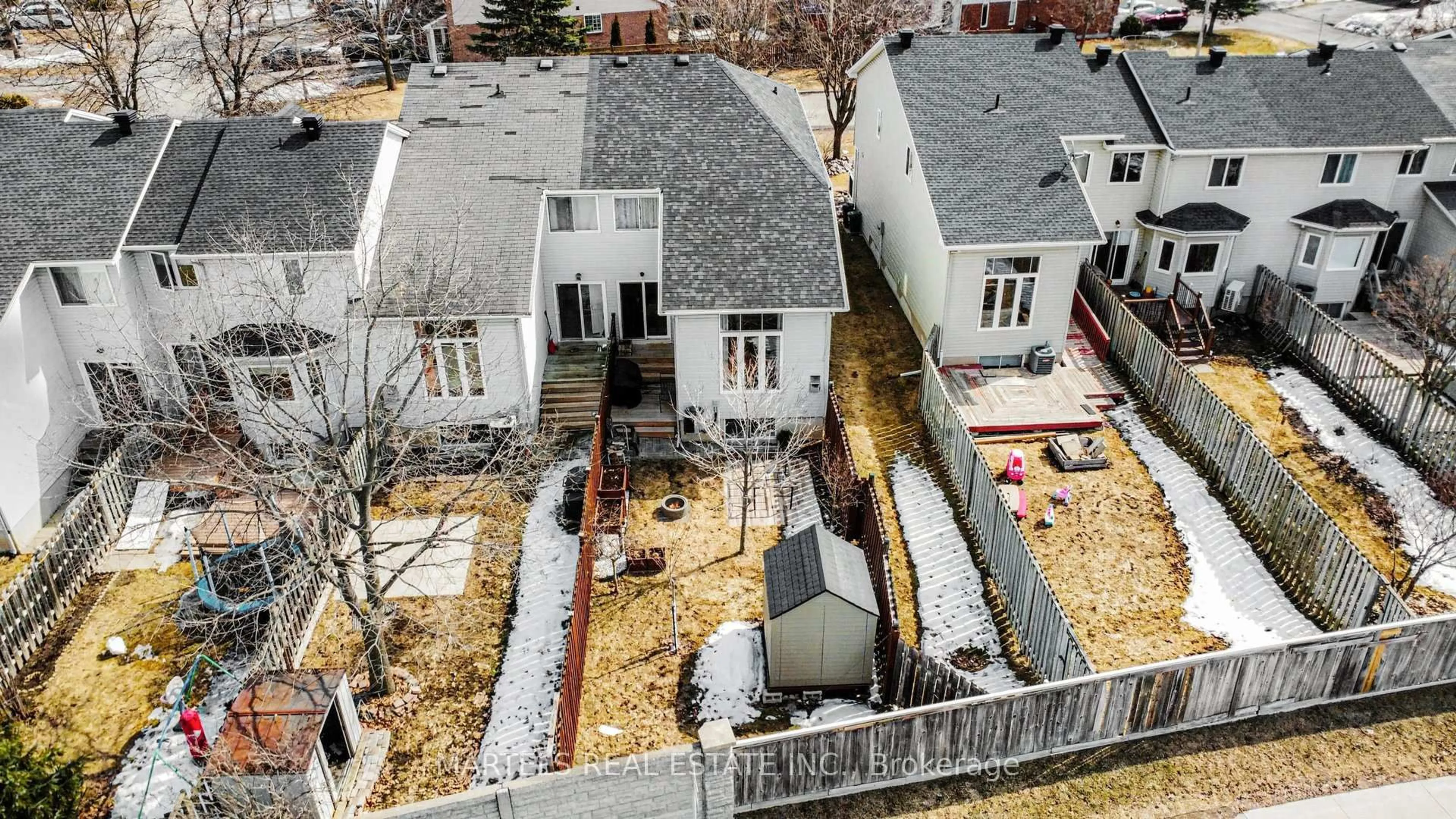 A pic from outside/outdoor area/front of a property/back of a property/a pic from drone, city buildings view from balcony for 919 Markwick Cres, Ottawa Ontario K4A 4J1