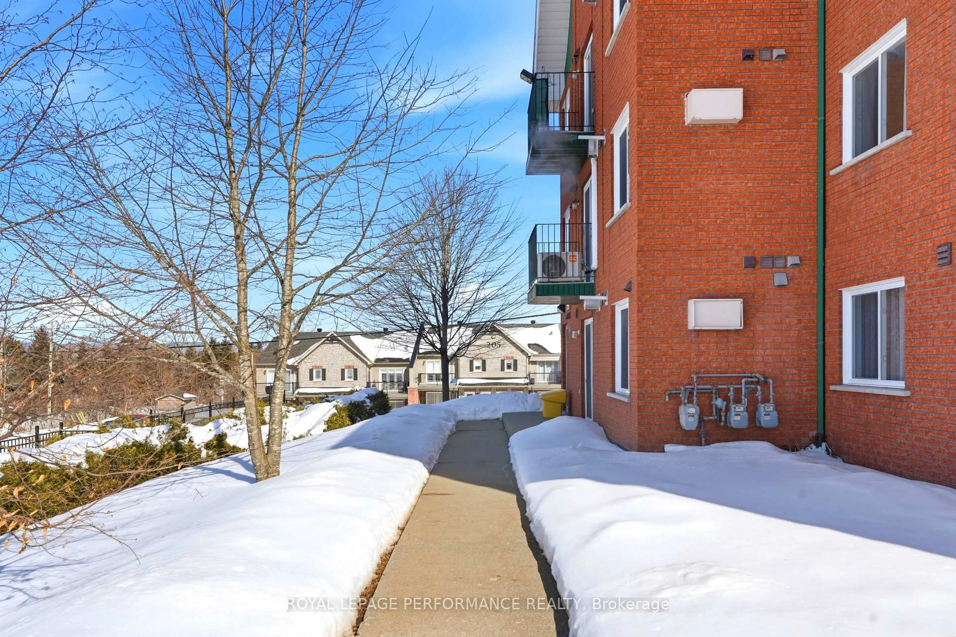 Unknown for 1101 Clement St #122, Hawkesbury Ontario K6A 3P1