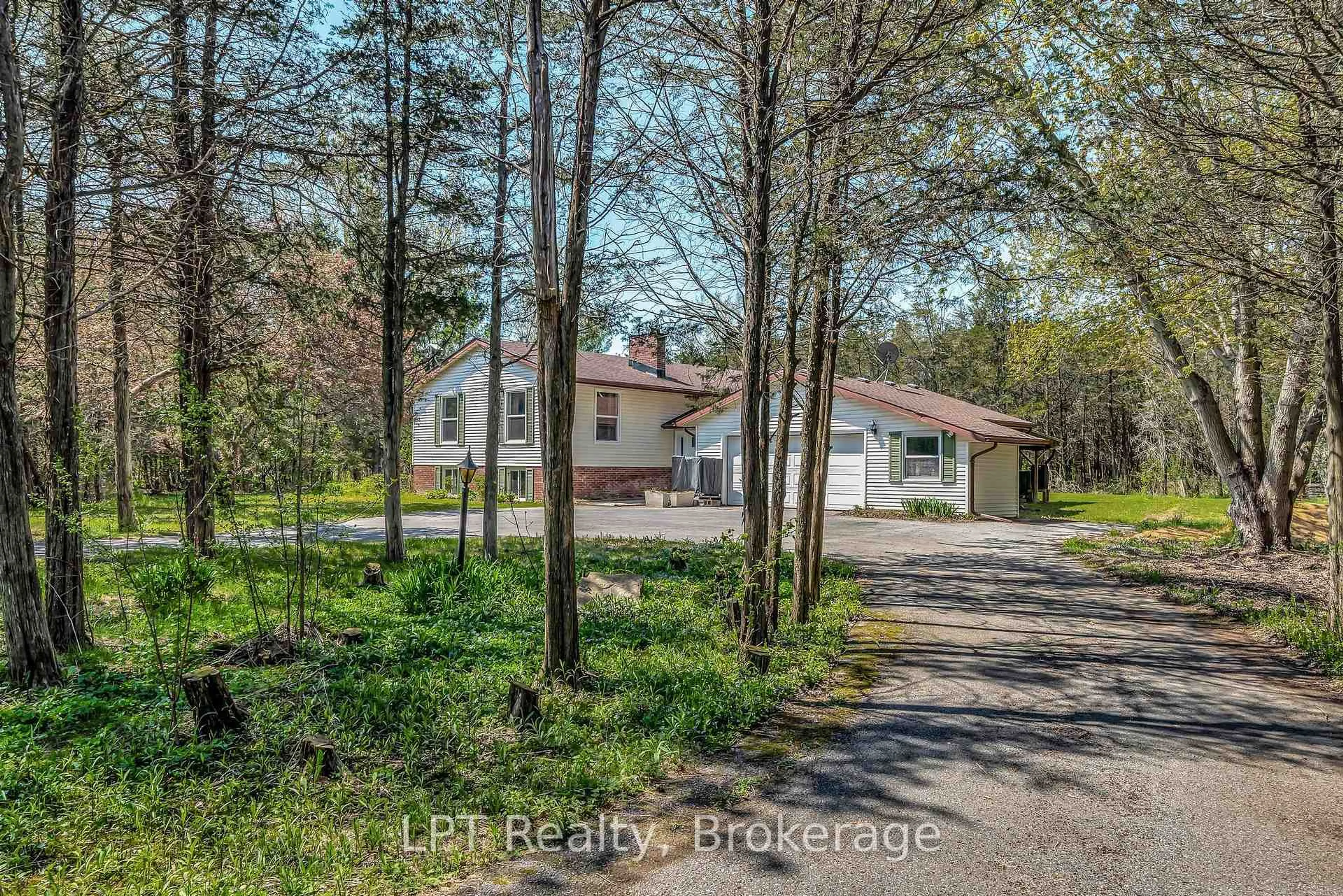 A pic from outside/outdoor area/front of a property/back of a property/a pic from drone, street for 1207 County Rd 9 St, Napanee Ontario K7R 3K8