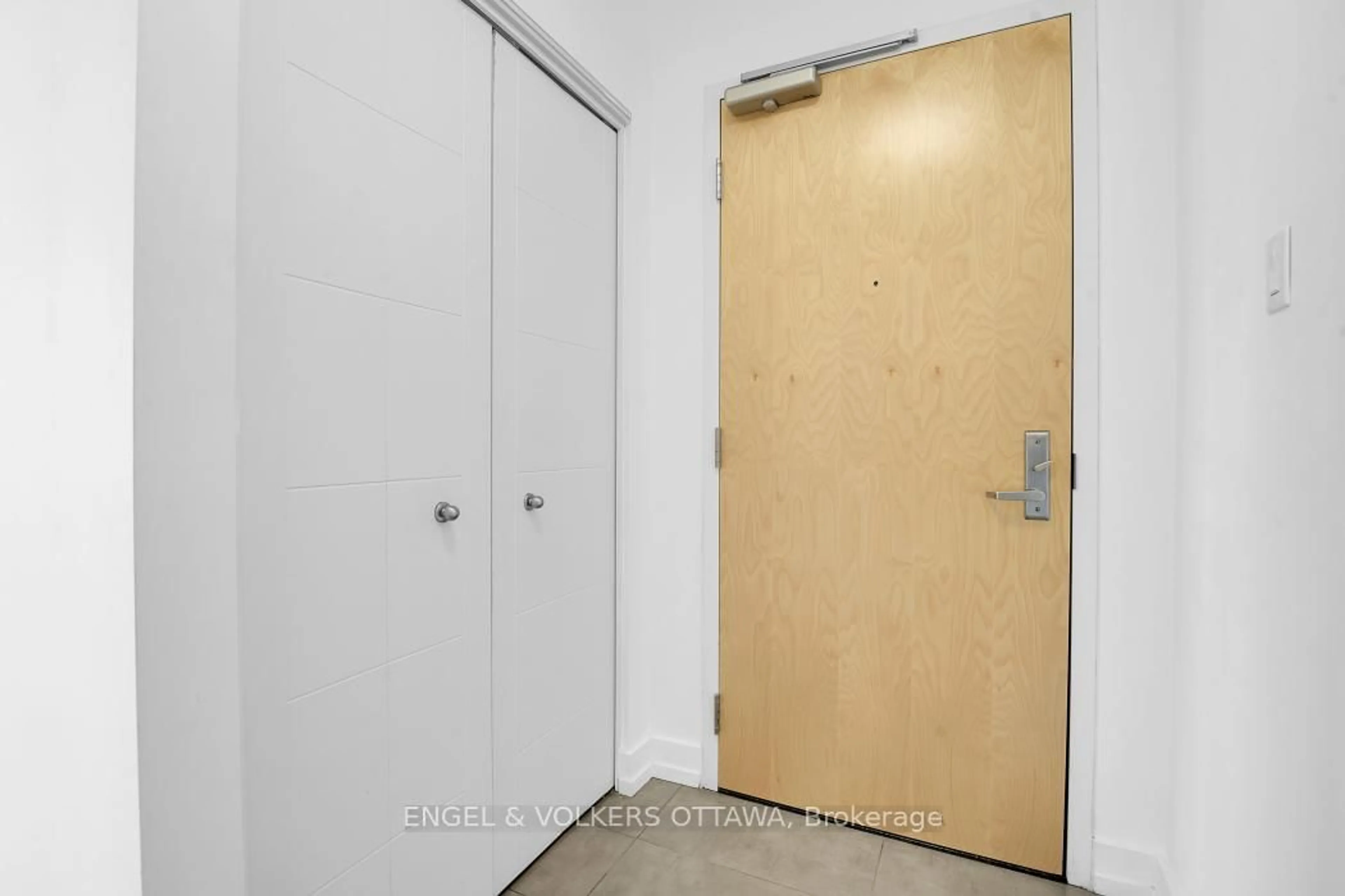 Unknown for 179 Metcalfe St #2006, Ottawa Ontario K2P 0W1