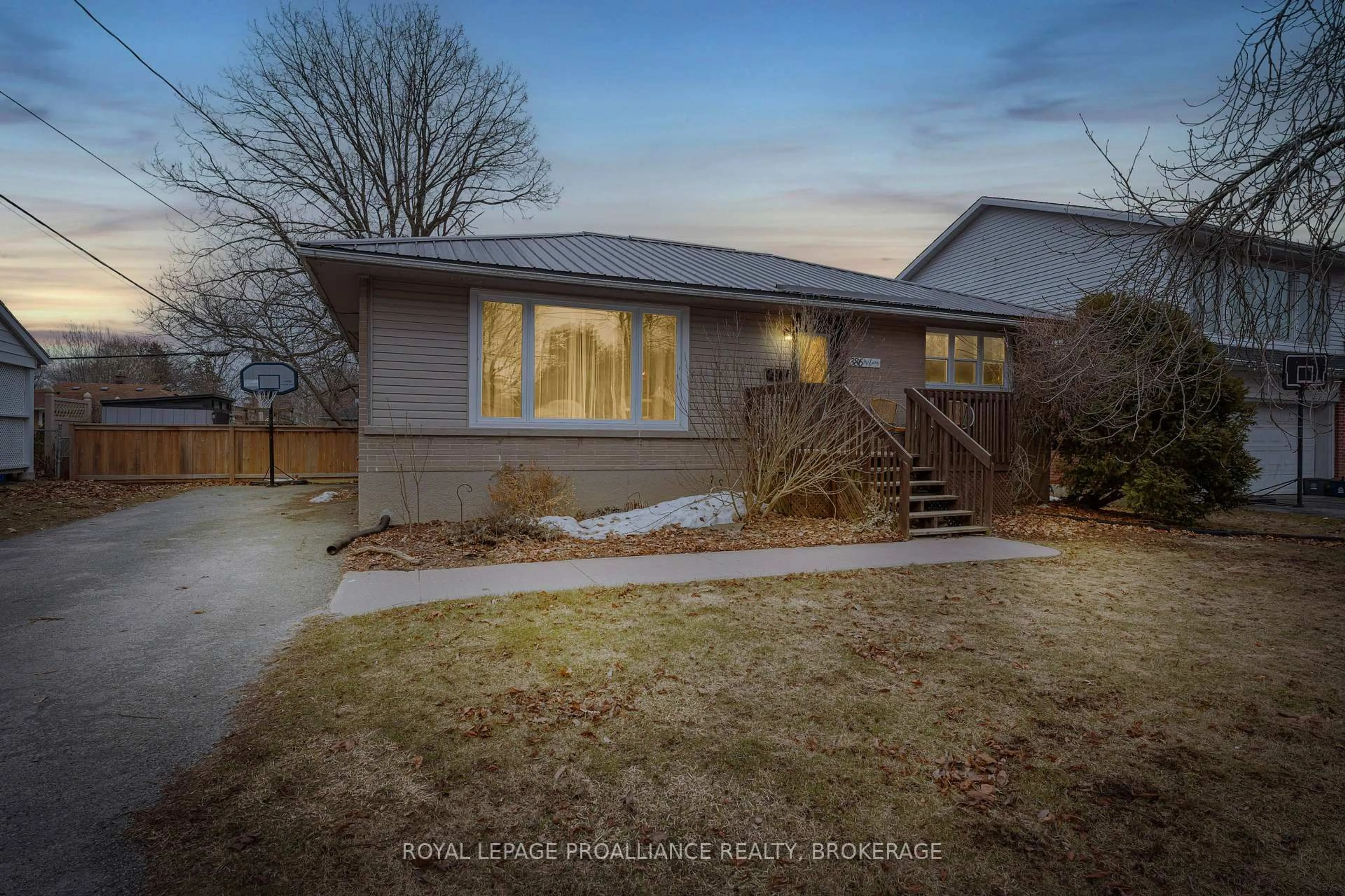 Unknown for 386 McEwen Dr, Kingston Ontario K7M 3W3