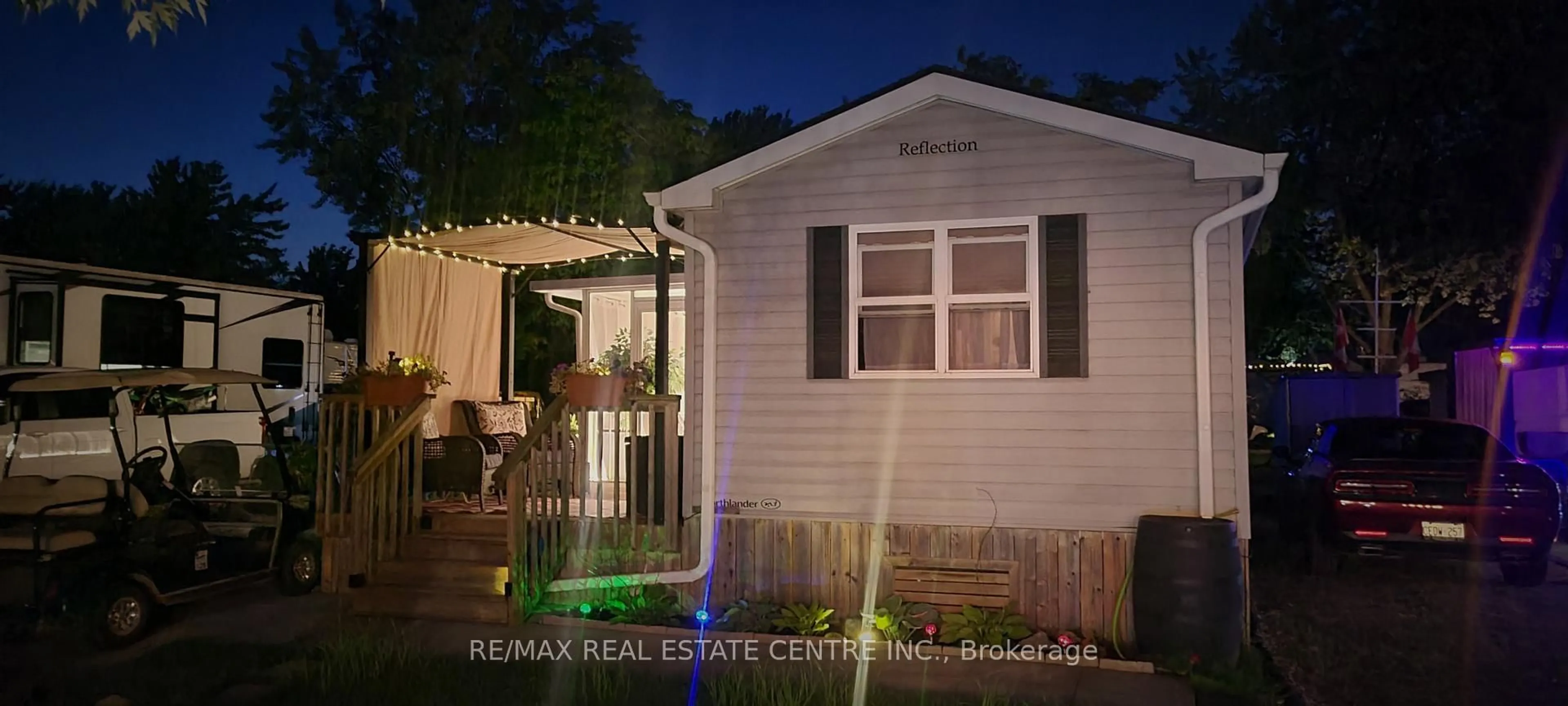 Home with vinyl exterior material, water/lake/river/ocean view for 1001 Haldimand County Rd 17 Rd, Haldimand Ontario N0A 1E0