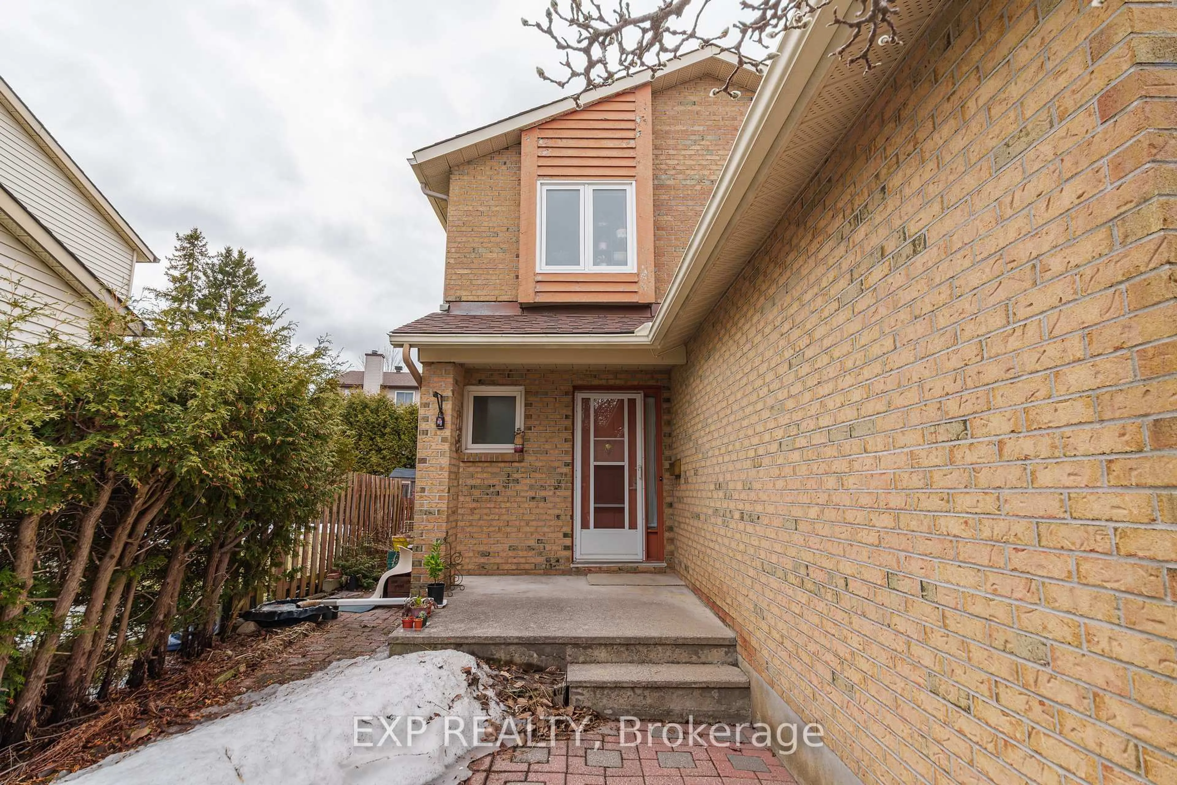 Home with brick exterior material, street for 31 Coolspring Cres, Ottawa Ontario K2E 7M9
