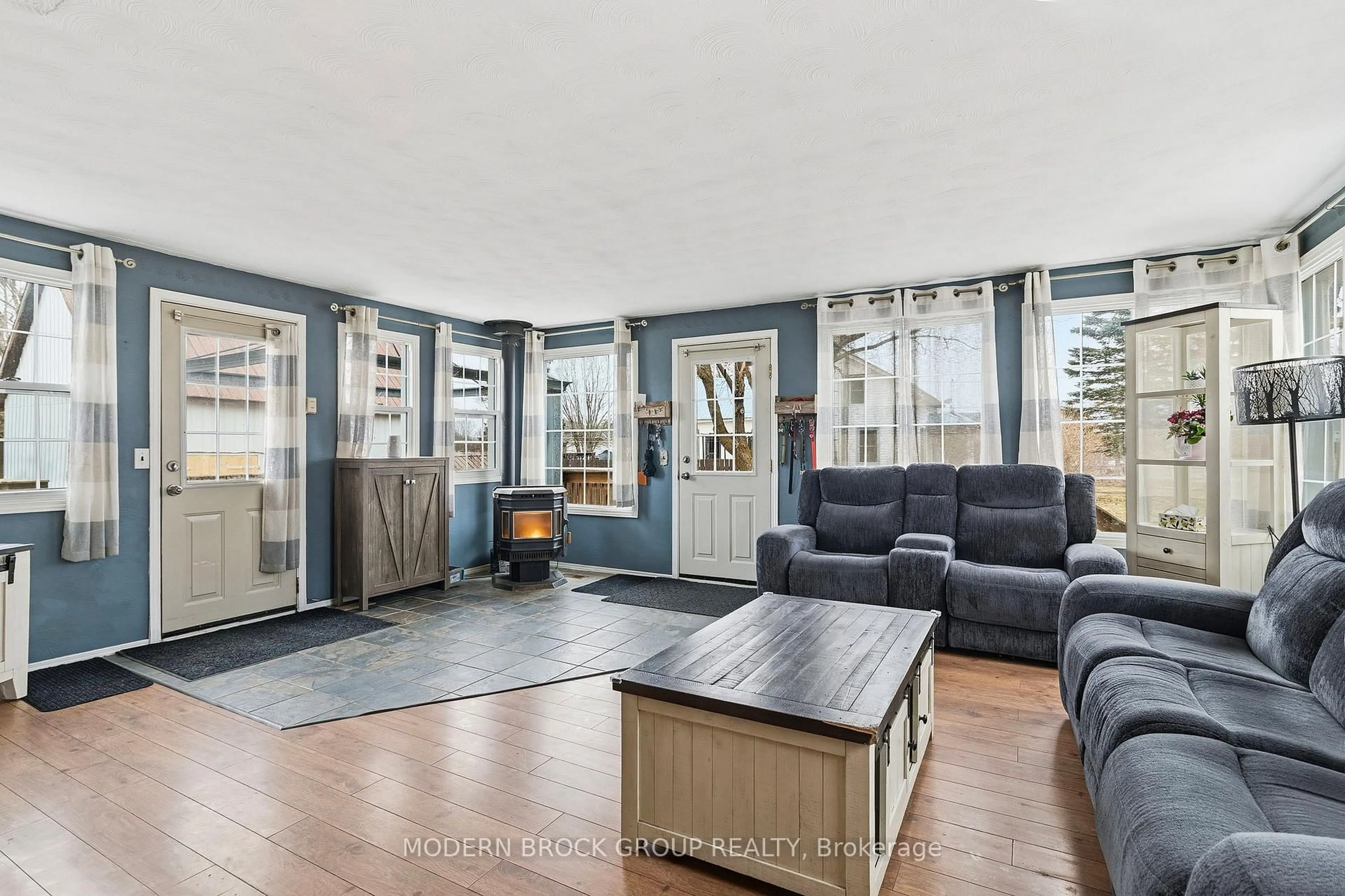 Living room with furniture, unknown for 9358 Greenbush Rd, Elizabethtown-Kitley Ontario K0E 1A0