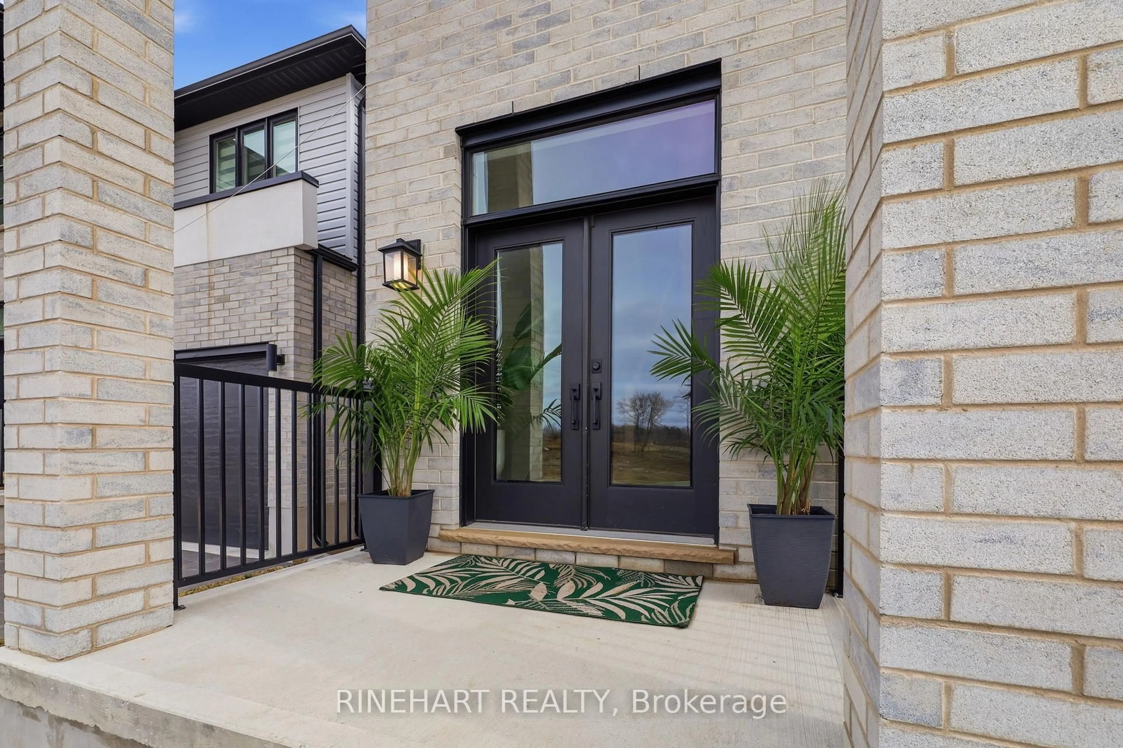Indoor entryway for 6445 Royal Magnolia Ave, London South Ontario N6P 0K2