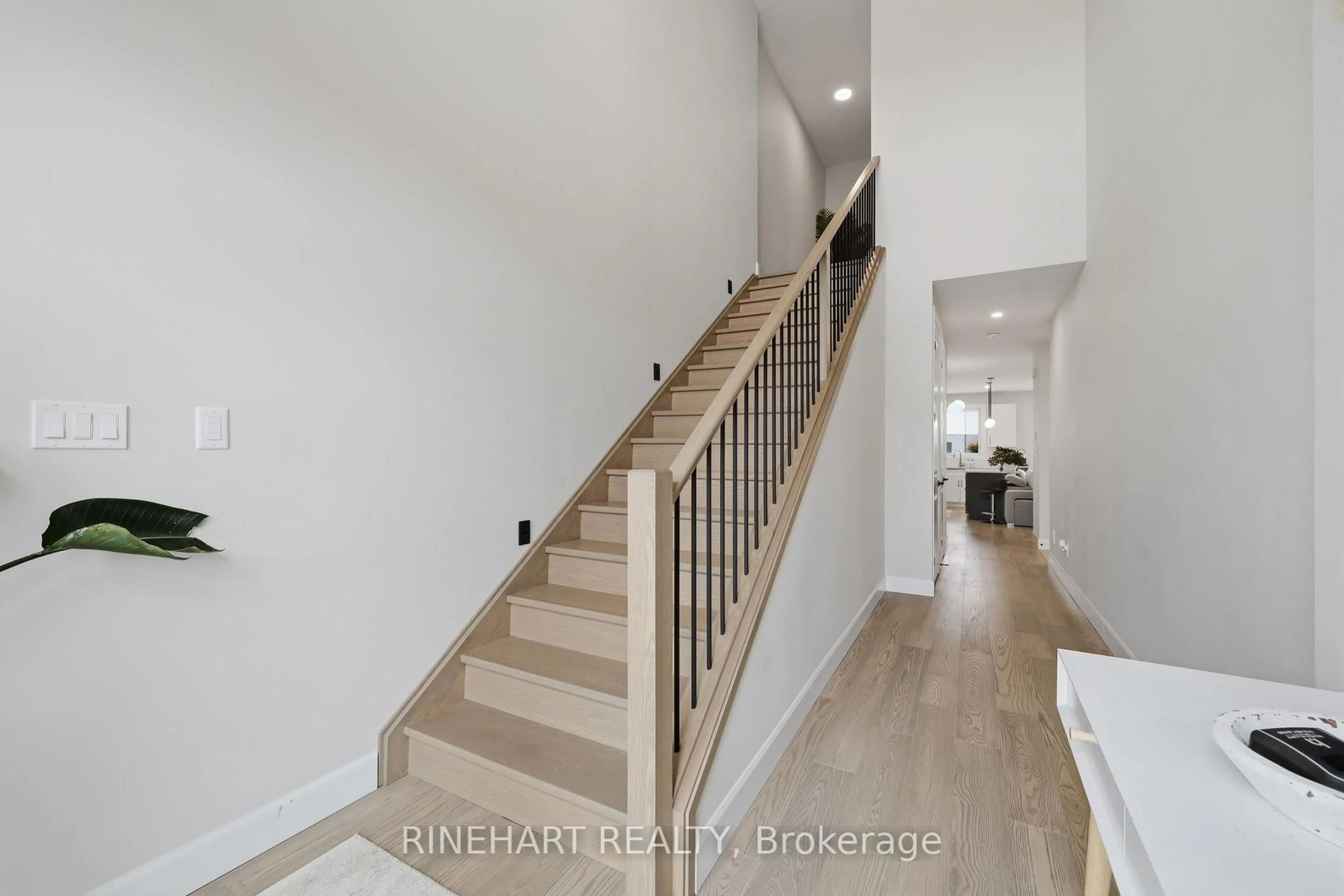 Unknown for 6445 Royal Magnolia Ave, London South Ontario N6P 0K2