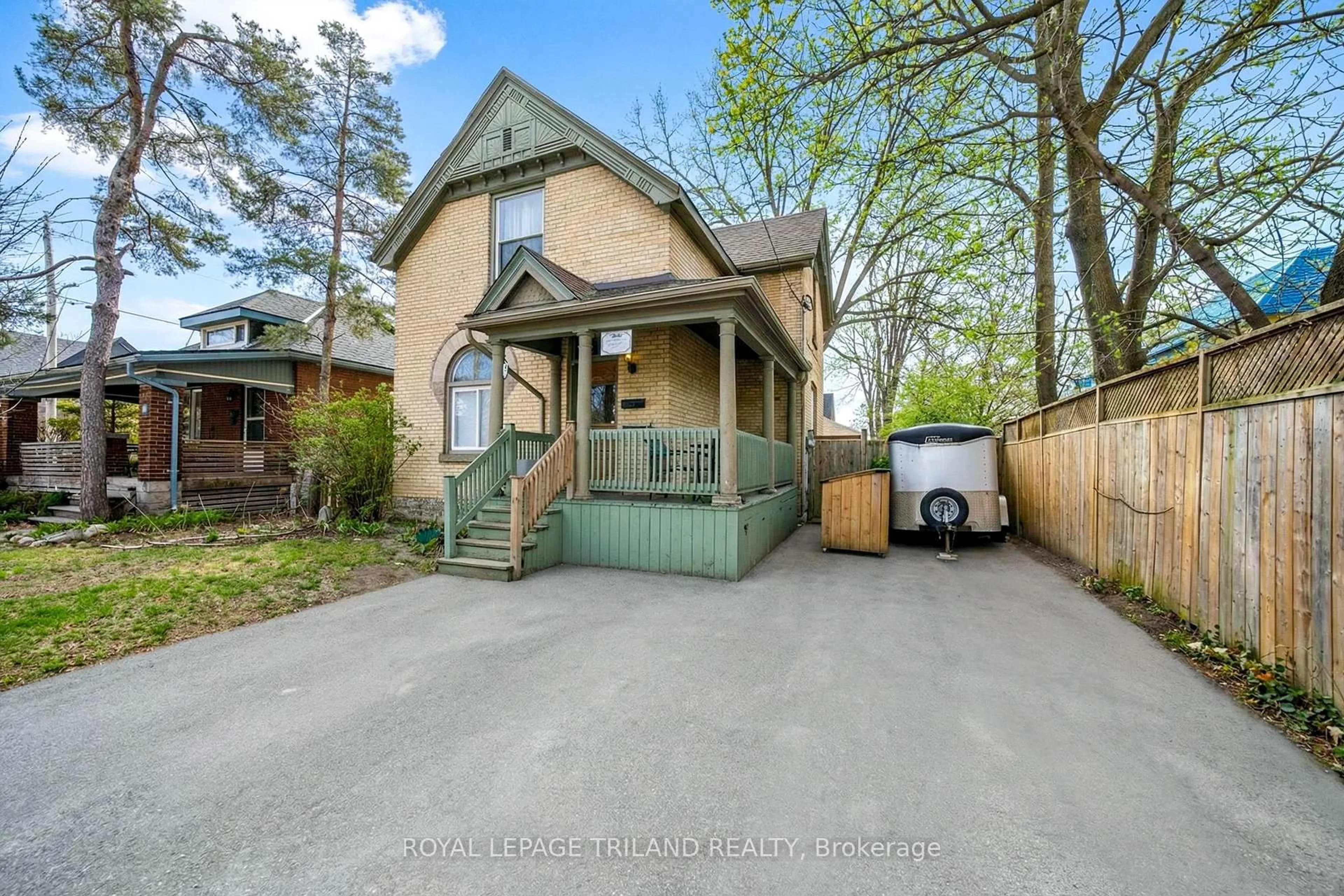 Unknown for 981 Lorne Ave, London East Ontario N5W 3L4