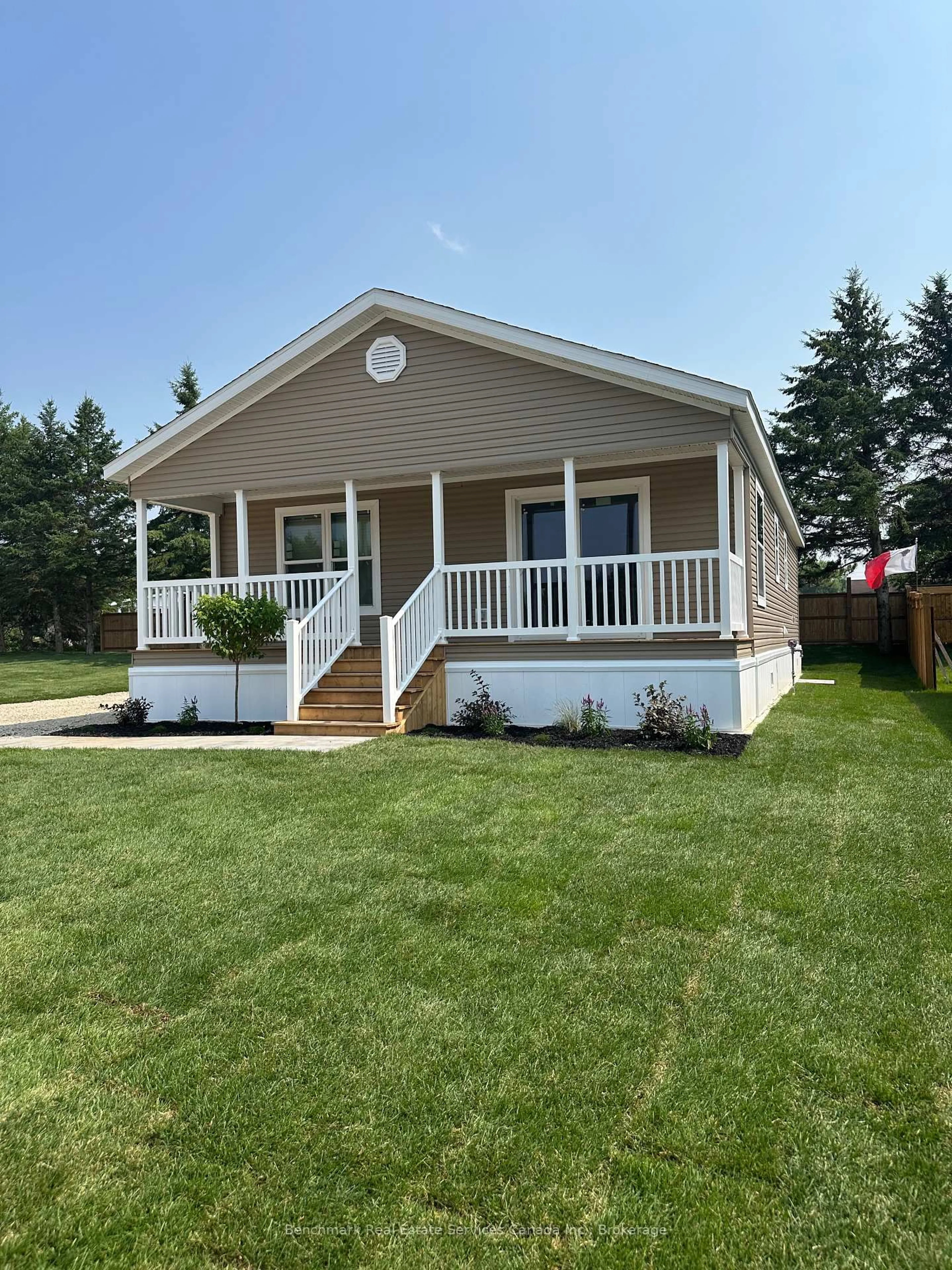 Home with vinyl exterior material, street for 210 Spruce Dr, West Grey Ontario N4N 3B8