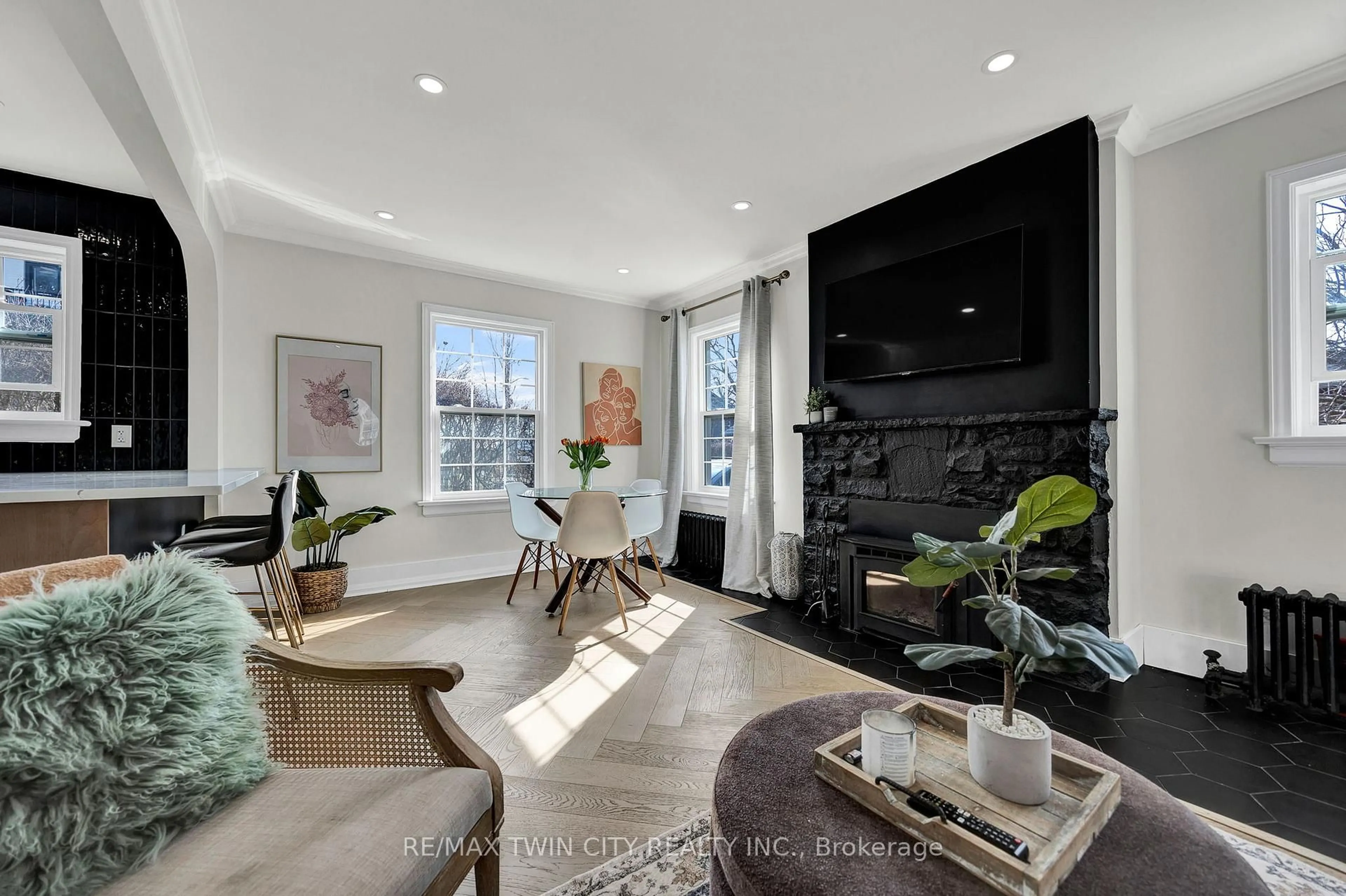 Living room with furniture, unknown for 360 Luella St, Kitchener Ontario N2H 2J4