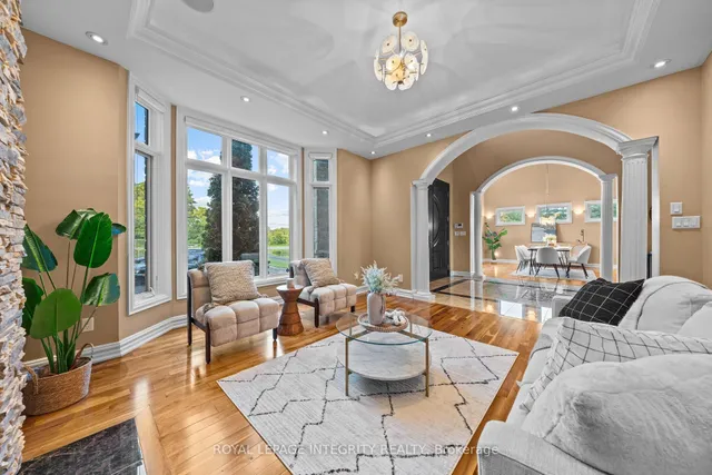 1180 River Rd, Ottawa 5