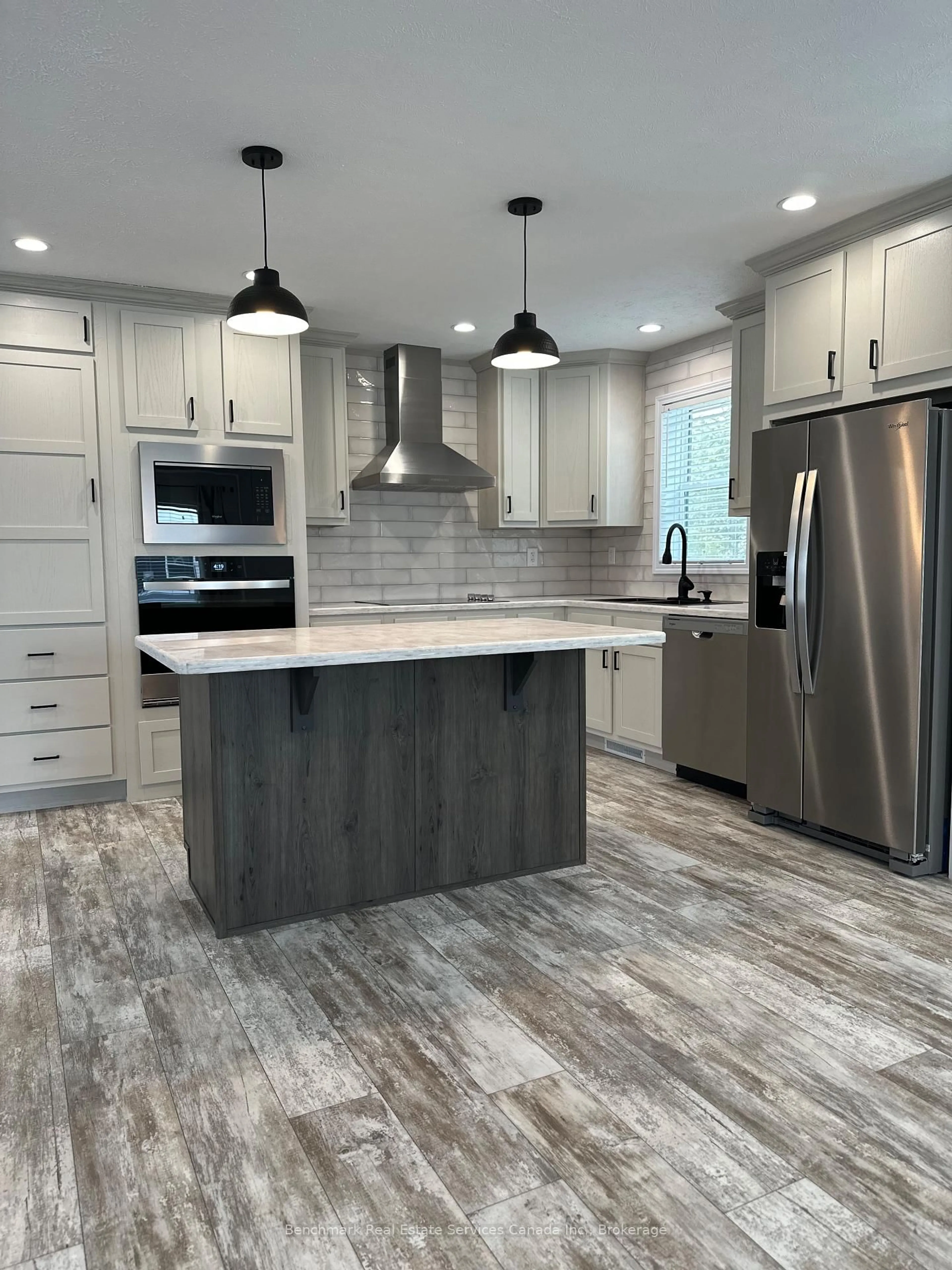 Open concept kitchen, unknown for 212 SPRUCE Dr, West Grey Ontario N4N 3B8