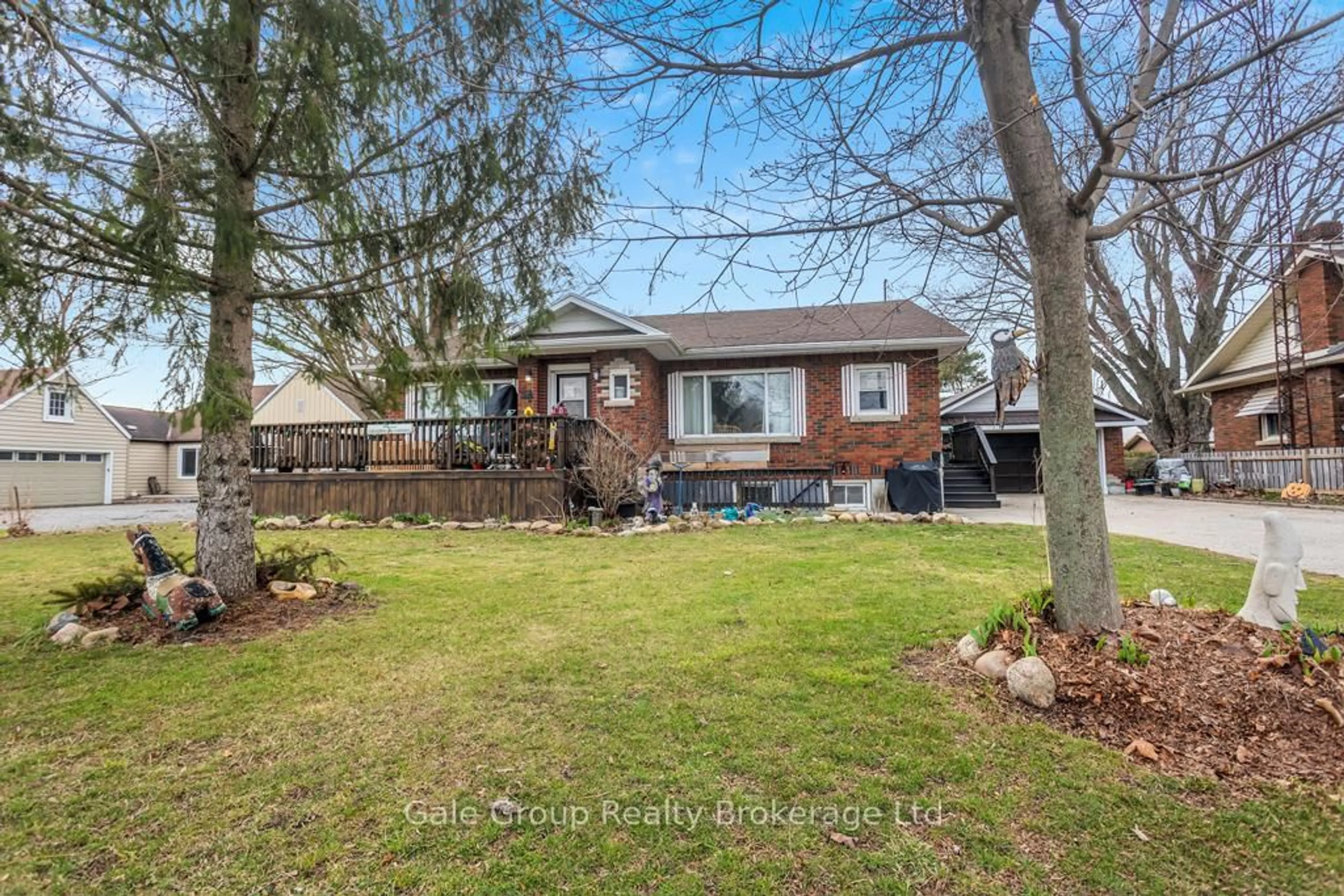 A pic from outside/outdoor area/front of a property/back of a property/a pic from drone, street for 8827 Plank Rd, Bayham Ontario N0J 1Y0