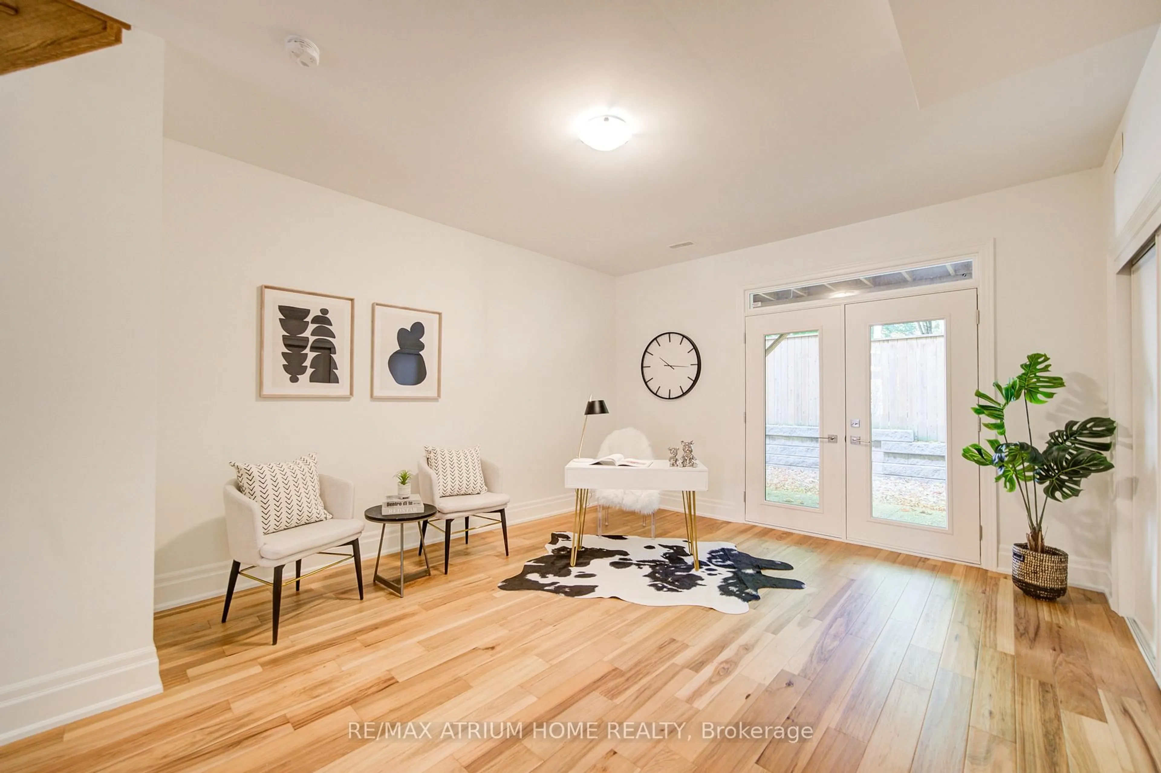 A pic of a room for 111 Wilson St #2, Hamilton Ontario L9B 2G7