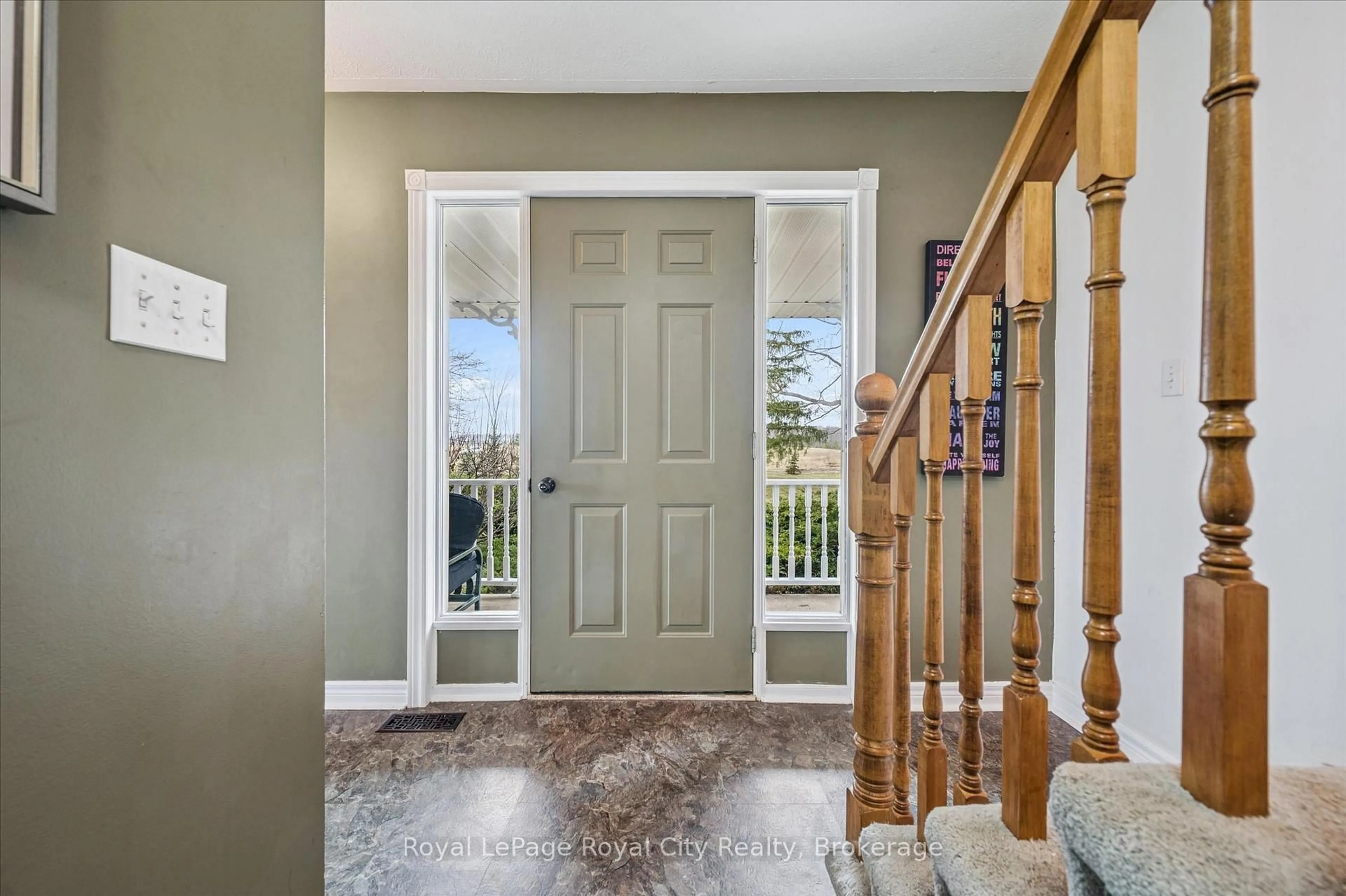 Indoor entryway for 86132 Currie Line, North Huron Ontario N0G 2W0