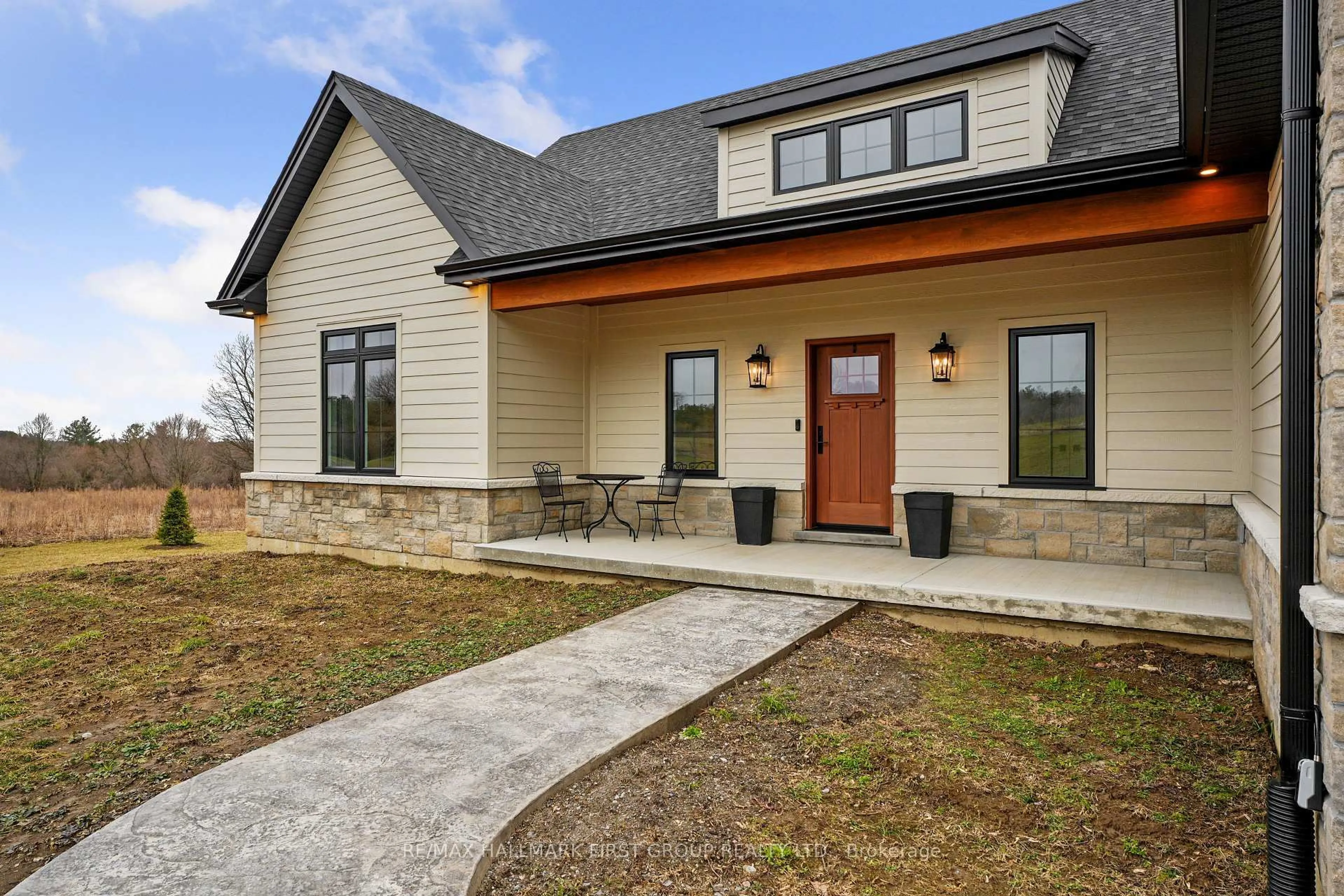 Home with brick exterior material, street for 3914 Kennedy Rd, Hamilton Township Ontario K9A 4J7