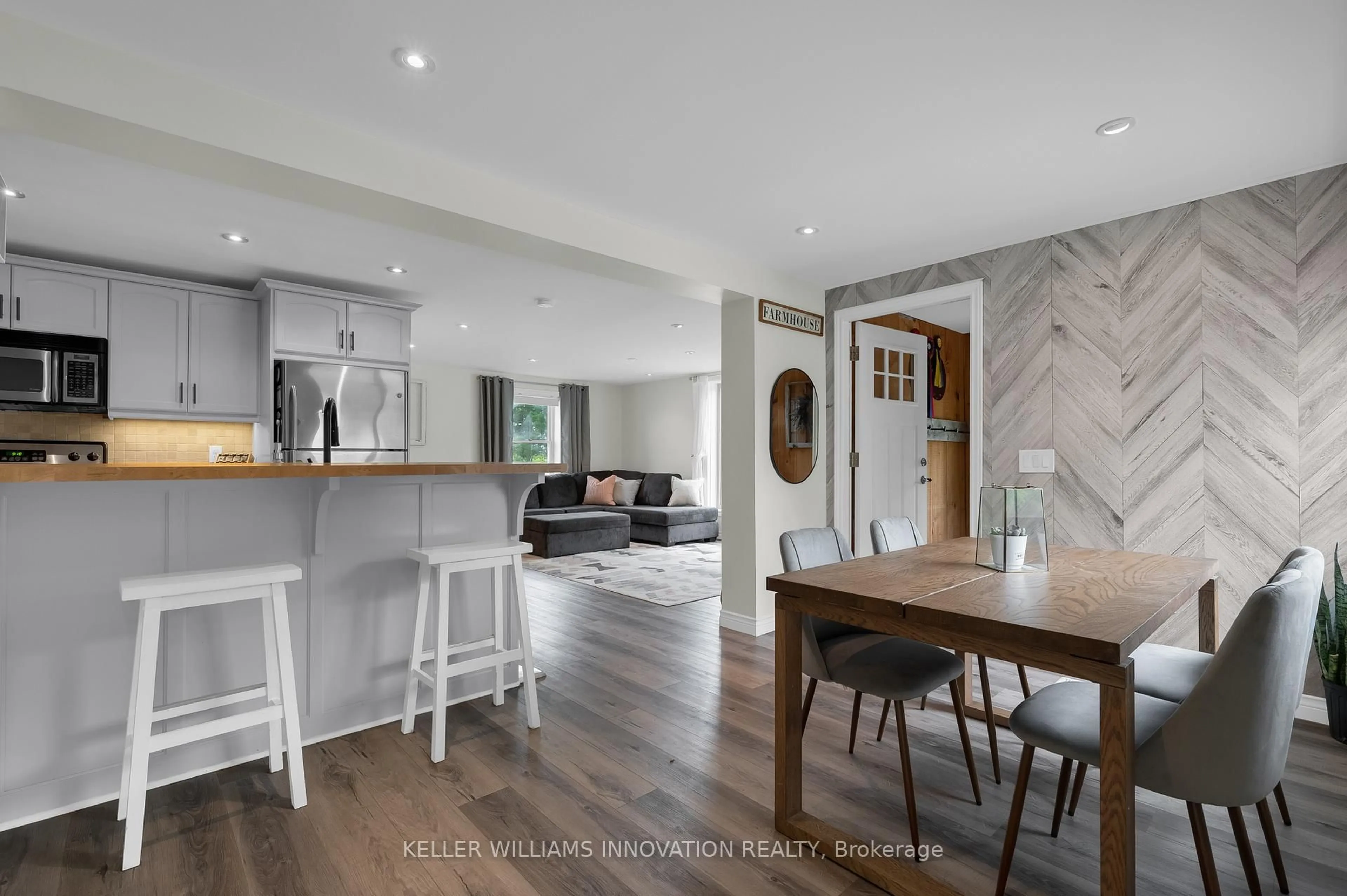 Open concept kitchen, unknown for 398 Concession 5 Rd, Haldimand Ontario N0A 1G0