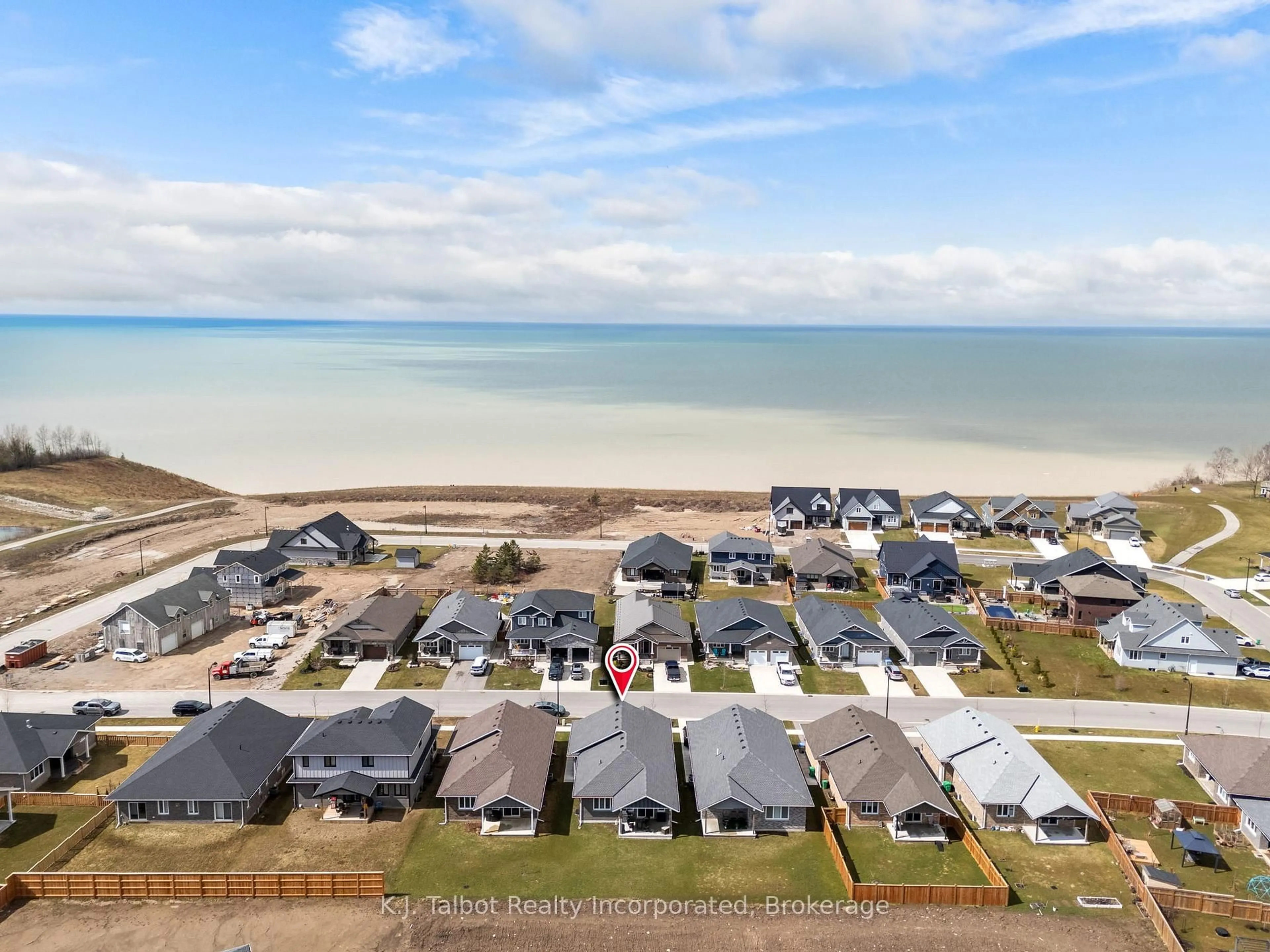 A pic from outside/outdoor area/front of a property/back of a property/a pic from drone, water/lake/river/ocean view for 461 Warren St, Goderich Ontario N7A 0C3