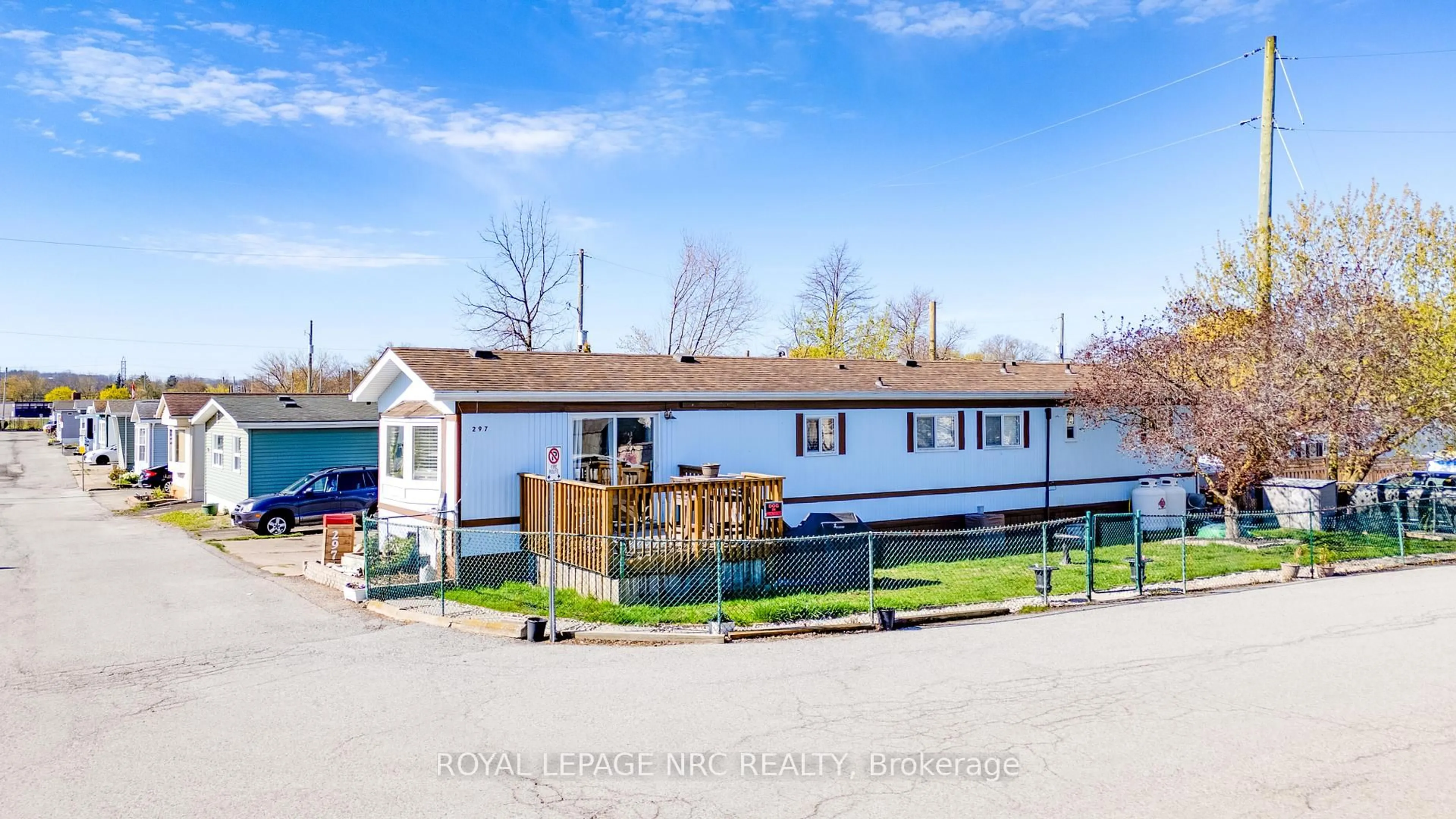 A pic from outside/outdoor area/front of a property/back of a property/a pic from drone, water/lake/river/ocean view for 241 St. Paul St #297, St. Catharines Ontario L2S 2E5
