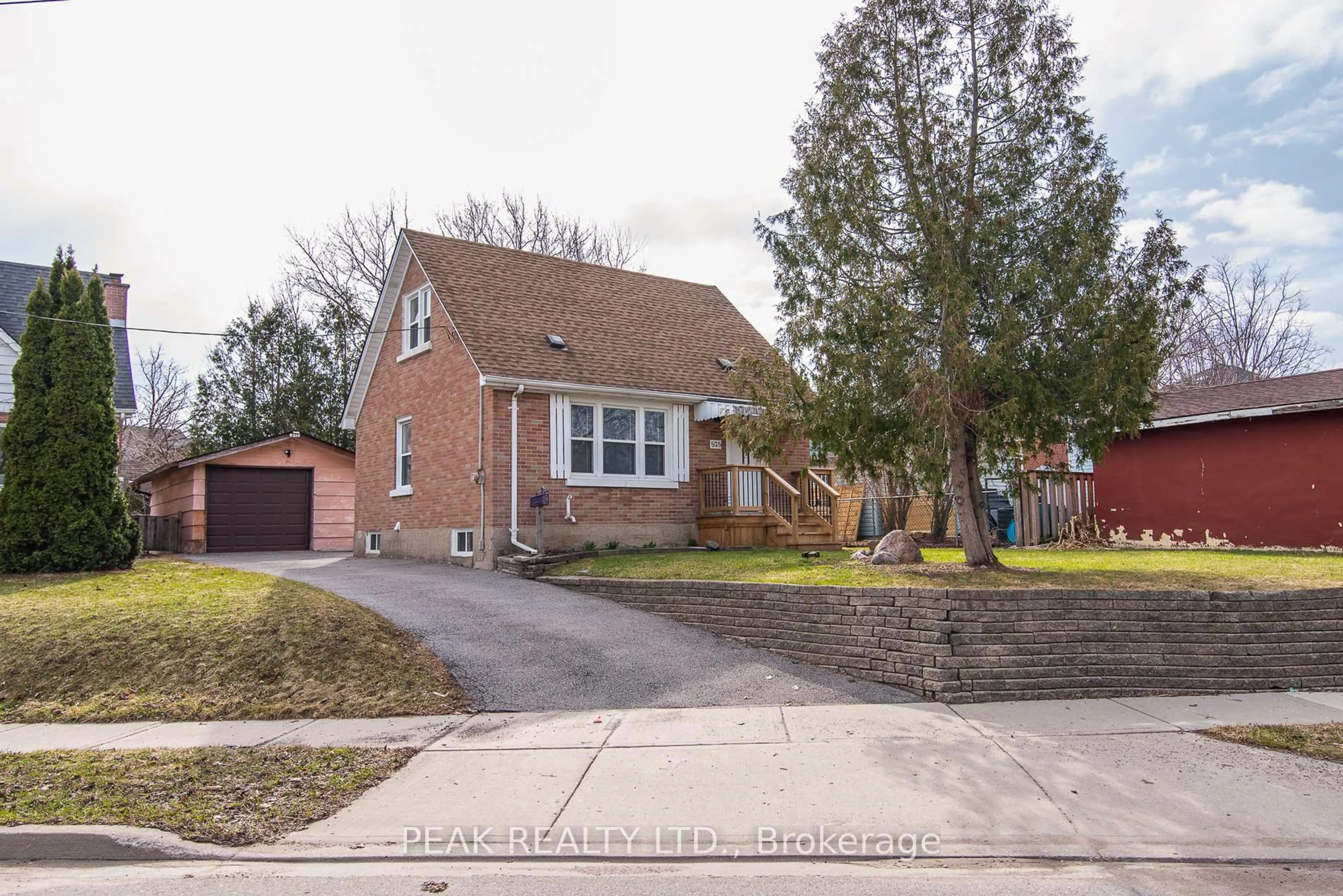 Home with brick exterior material, street for 525 Courtland Ave, Kitchener Ontario N2G 2W9